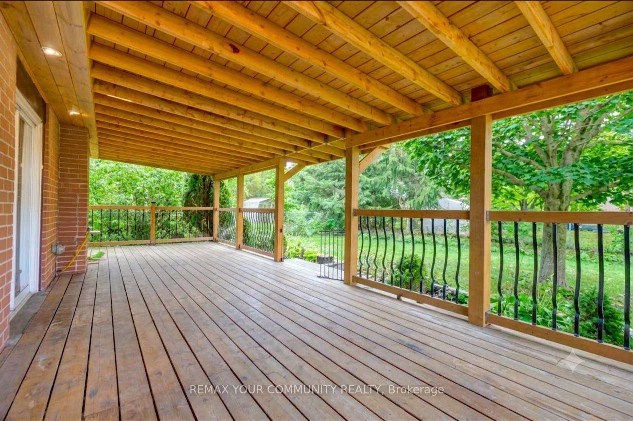 Photo 17 of 372 Dixon Boulevard, Newmarket, Central Newmarket — HOMEH