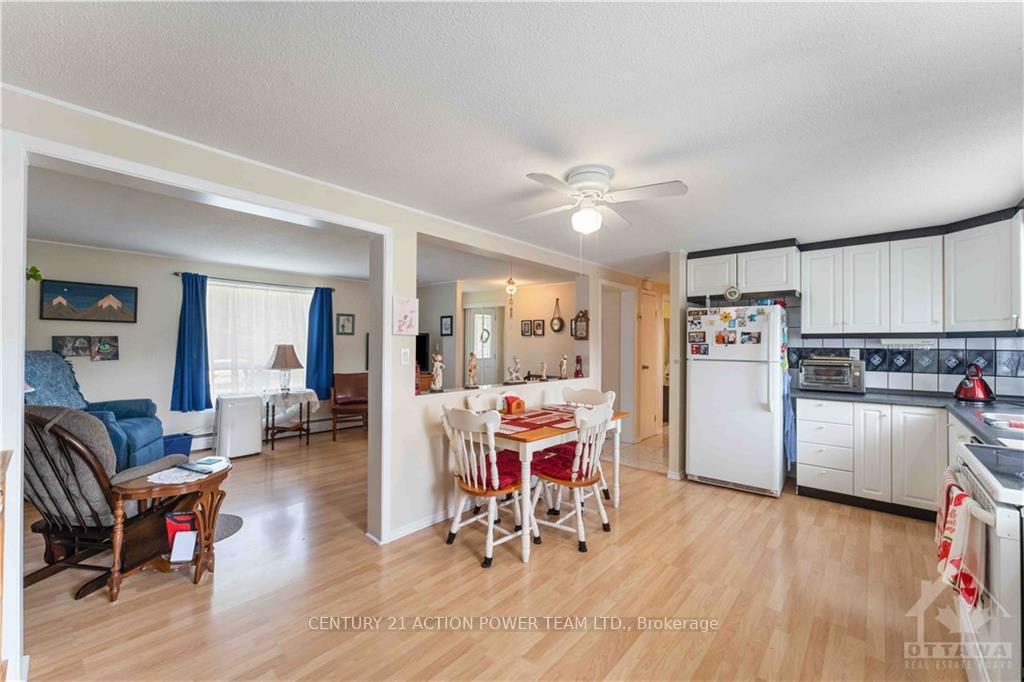 Photo 8 of 1512 Blackheath Street N, Ottawa, Bilberry Creek/Queenswood Heights — HOMEH