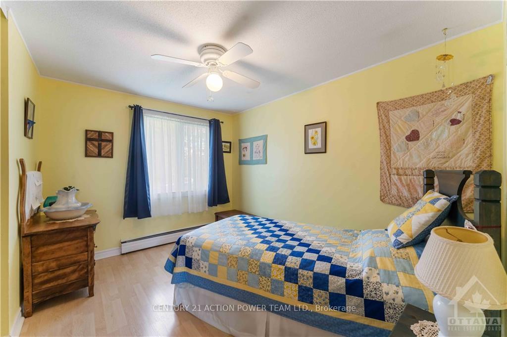Photo 11 of 1512 Blackheath Street N, Ottawa, Bilberry Creek/Queenswood Heights — HOMEH
