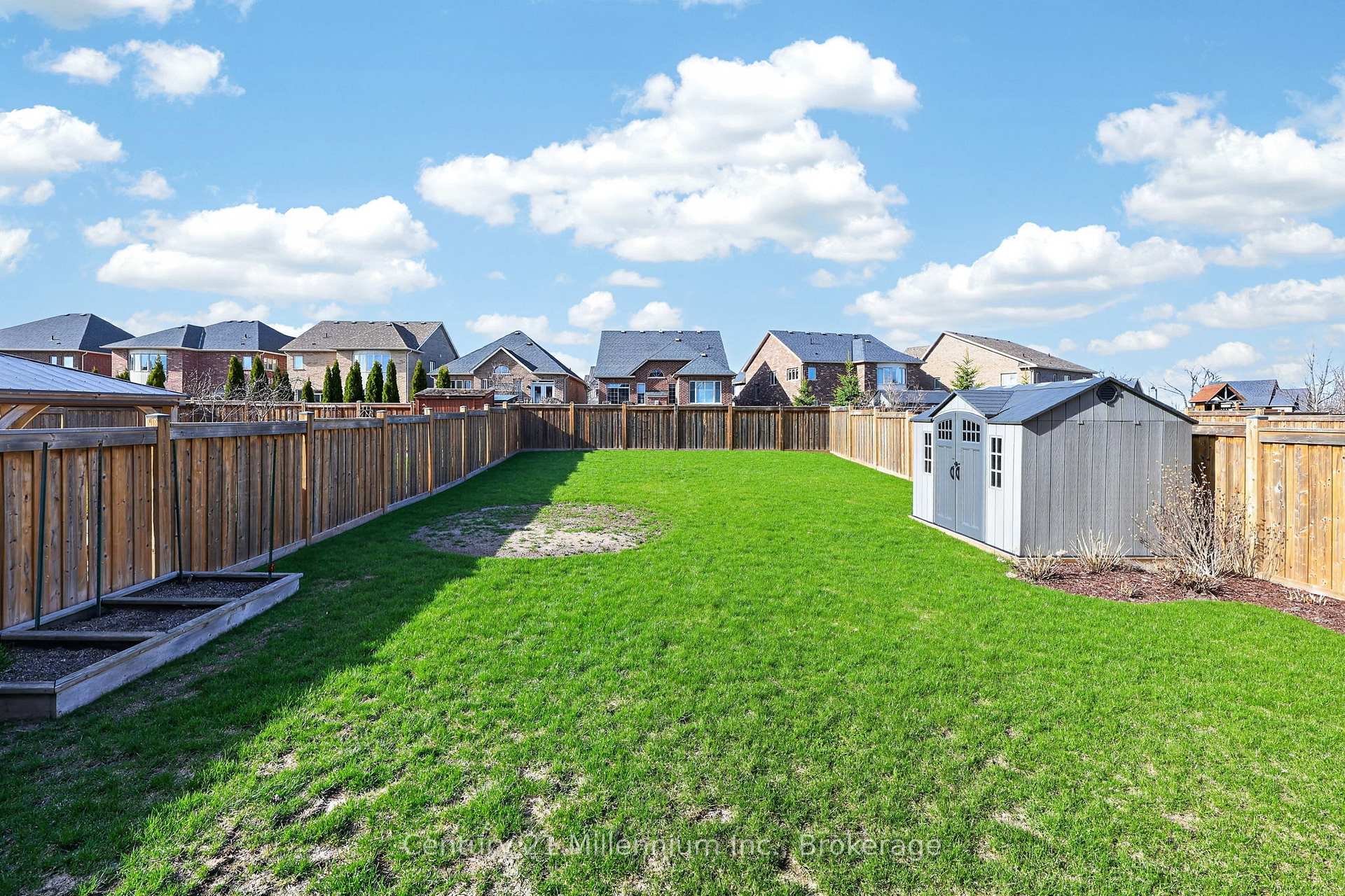 Photo 17 of 18 Marks Road, Springwater, Centre Vespra — HOMEH
