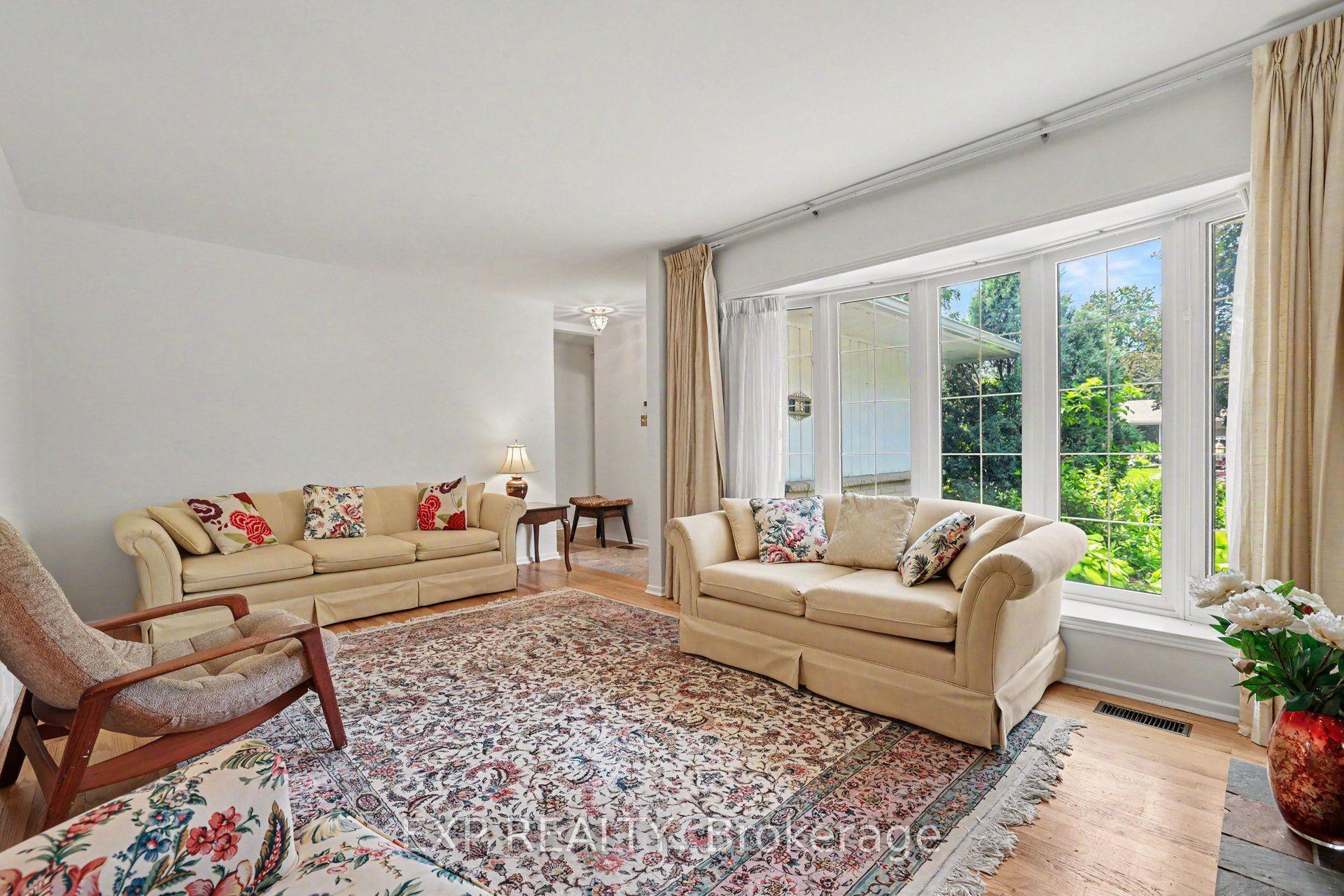 Photo 6 of 16 Elmsley Crescent, Ottawa, Arbeatha Park — HOMEH