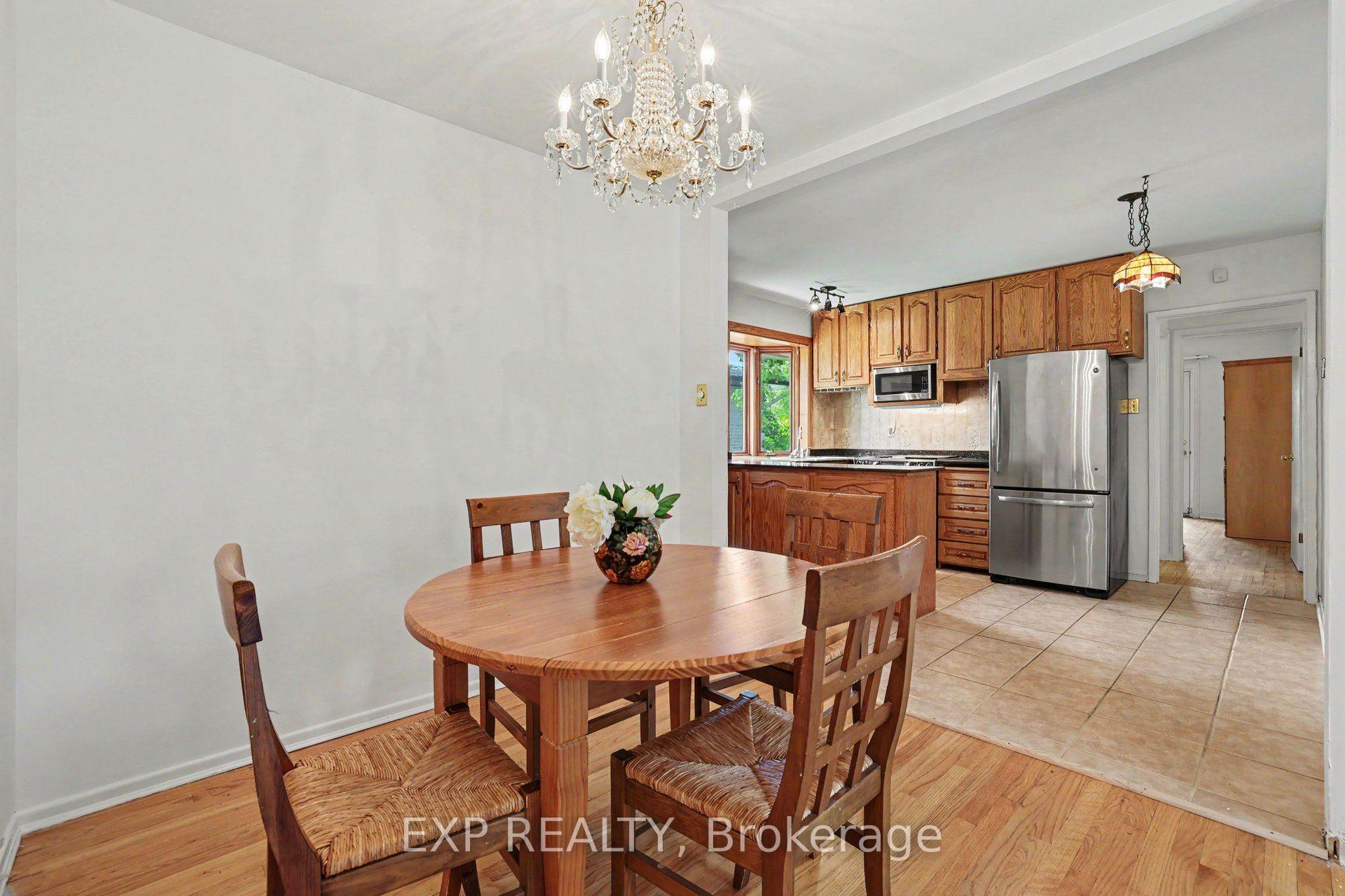 Photo 9 of 16 Elmsley Crescent, Ottawa, Arbeatha Park — HOMEH