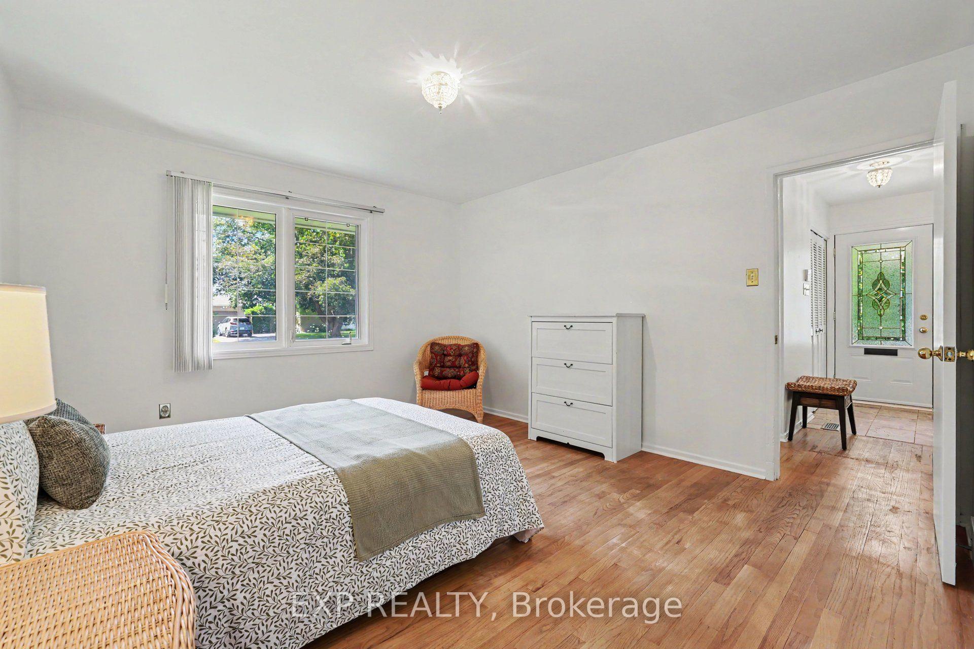 Photo 17 of 16 Elmsley Crescent, Ottawa, Arbeatha Park — HOMEH