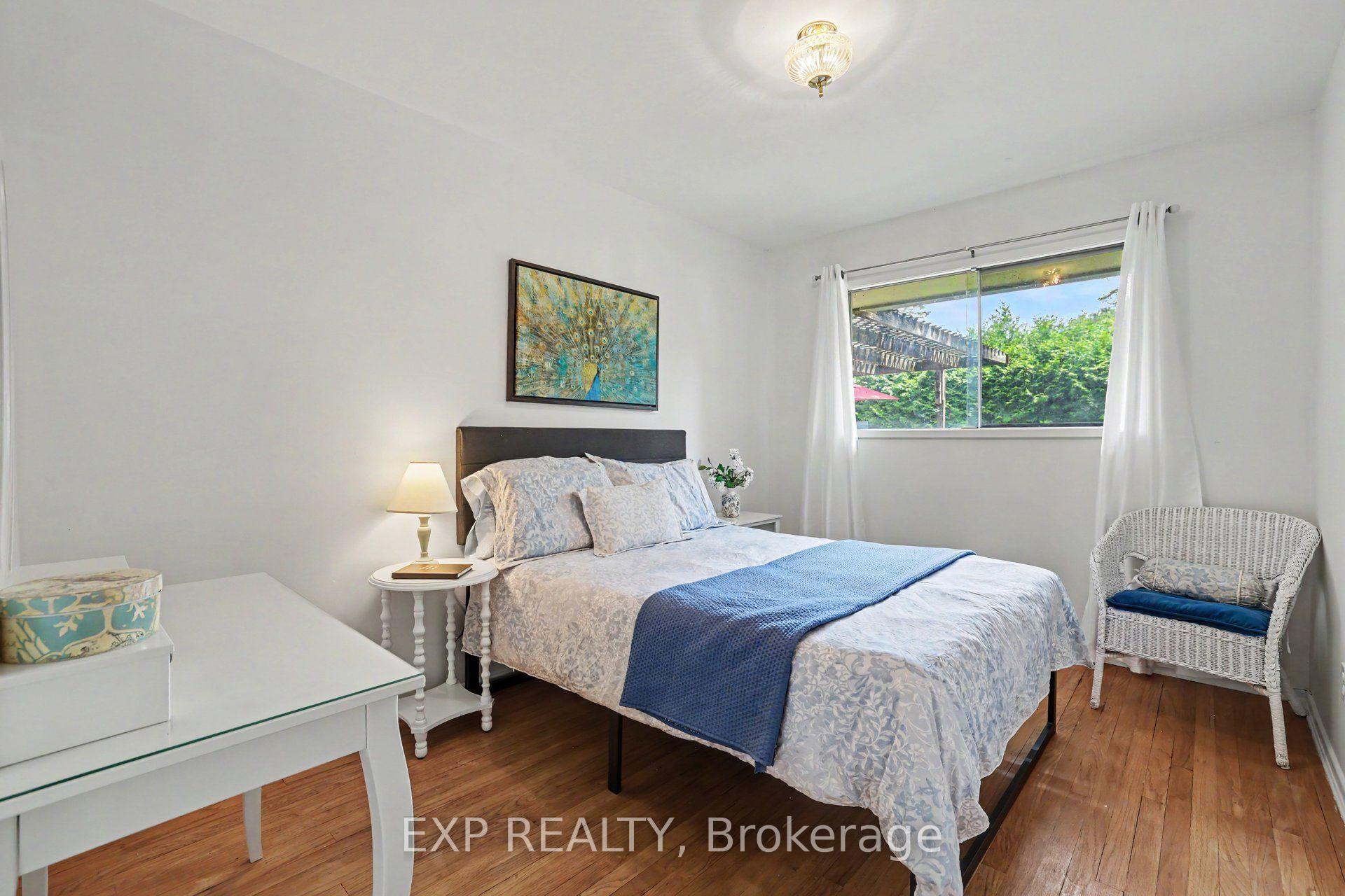 Photo 19 of 16 Elmsley Crescent, Ottawa, Arbeatha Park — HOMEH