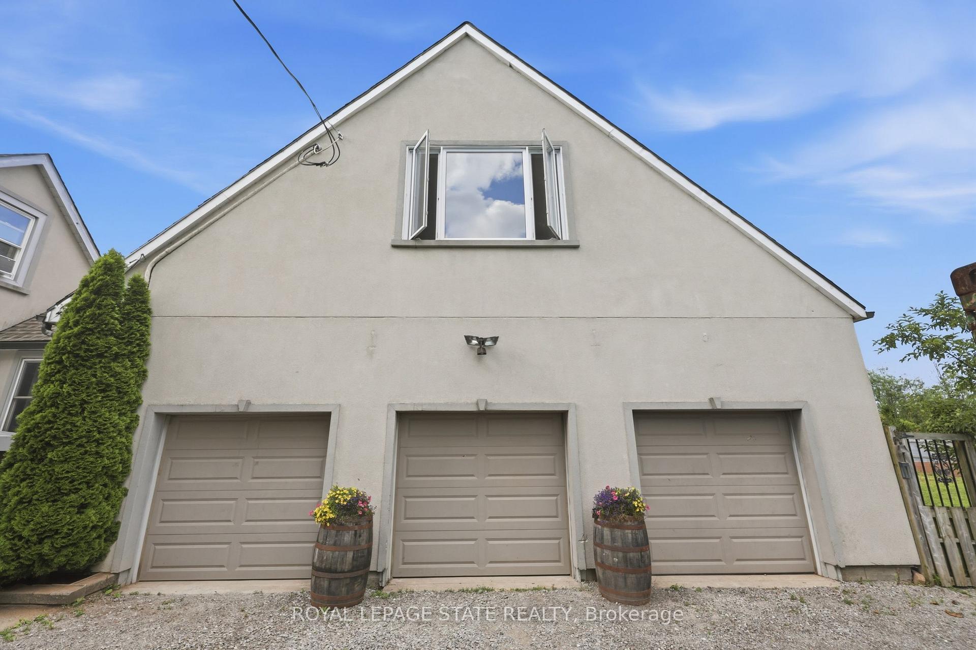 Photo 8 of 97 Smith Road, Hamilton, Rural Stoney Creek — HOMEH