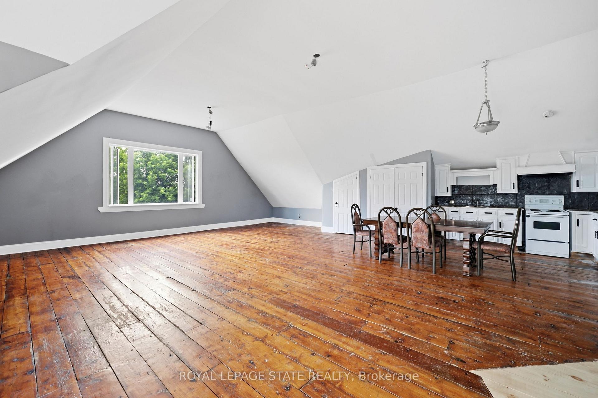 Photo 37 of 97 Smith Road, Hamilton, Rural Stoney Creek — HOMEH