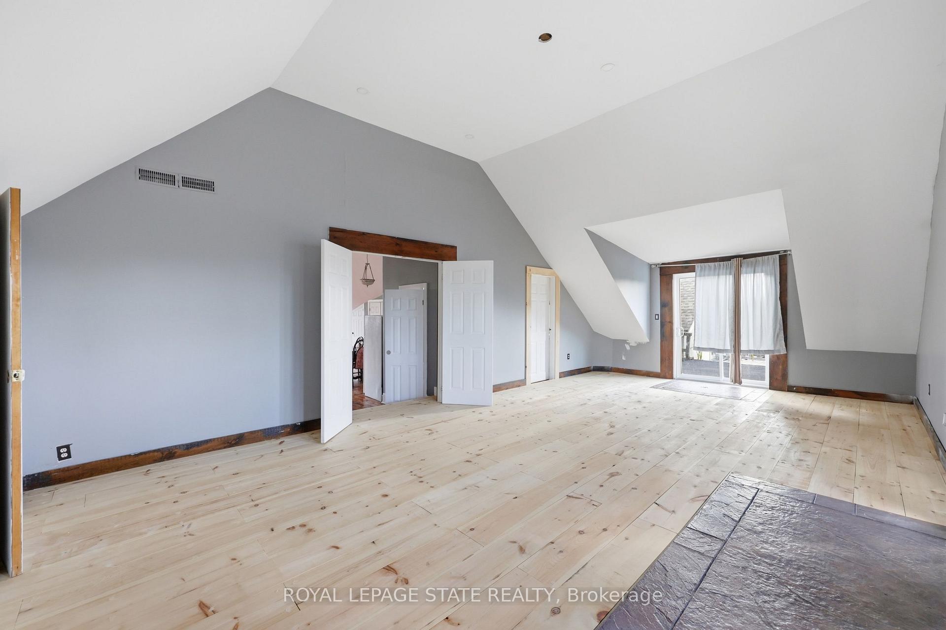 Photo 39 of 97 Smith Road, Hamilton, Rural Stoney Creek — HOMEH