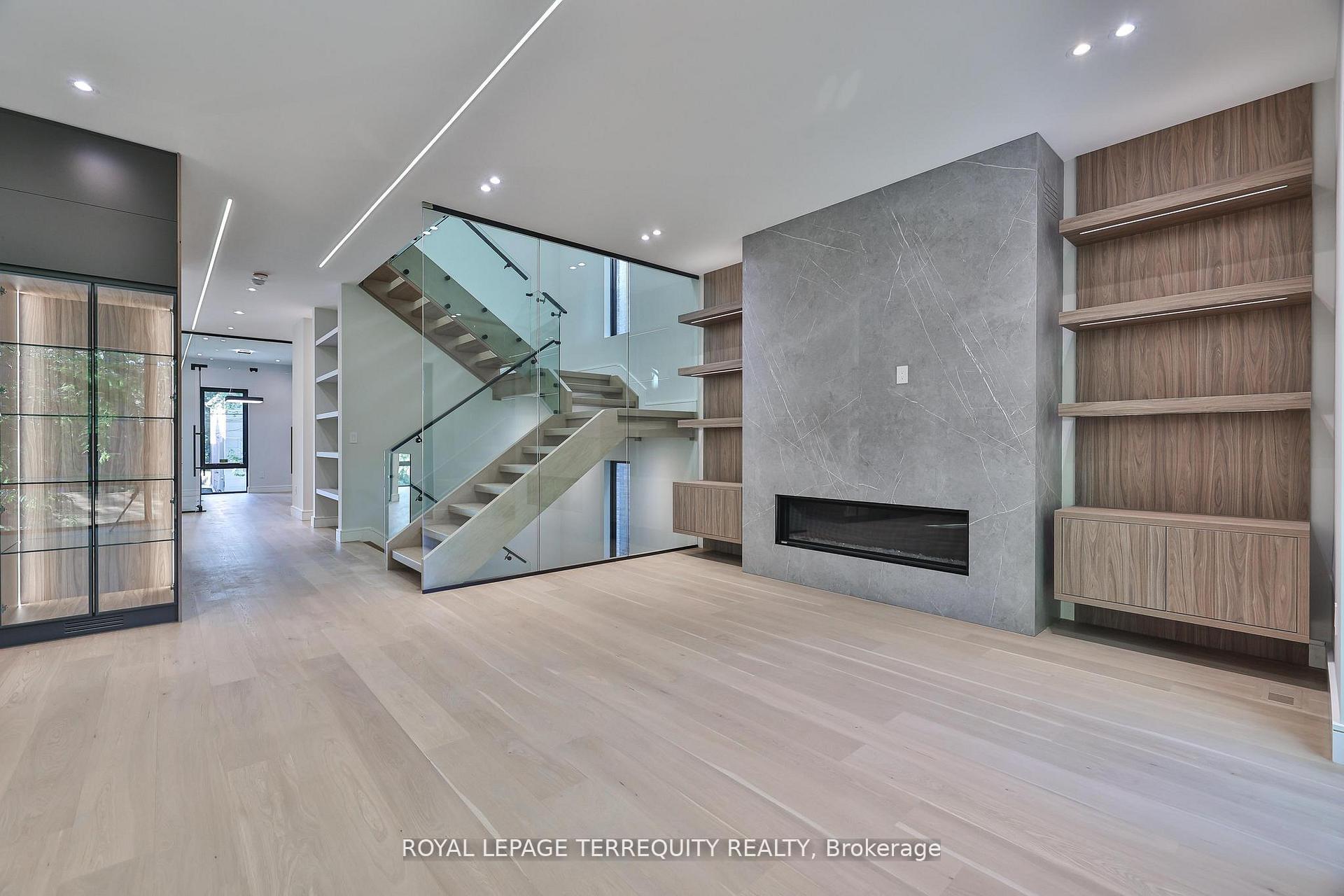 Photo 6 of 741 Woburn Avenue, Toronto, Bedford Park-Nortown — HOMEH