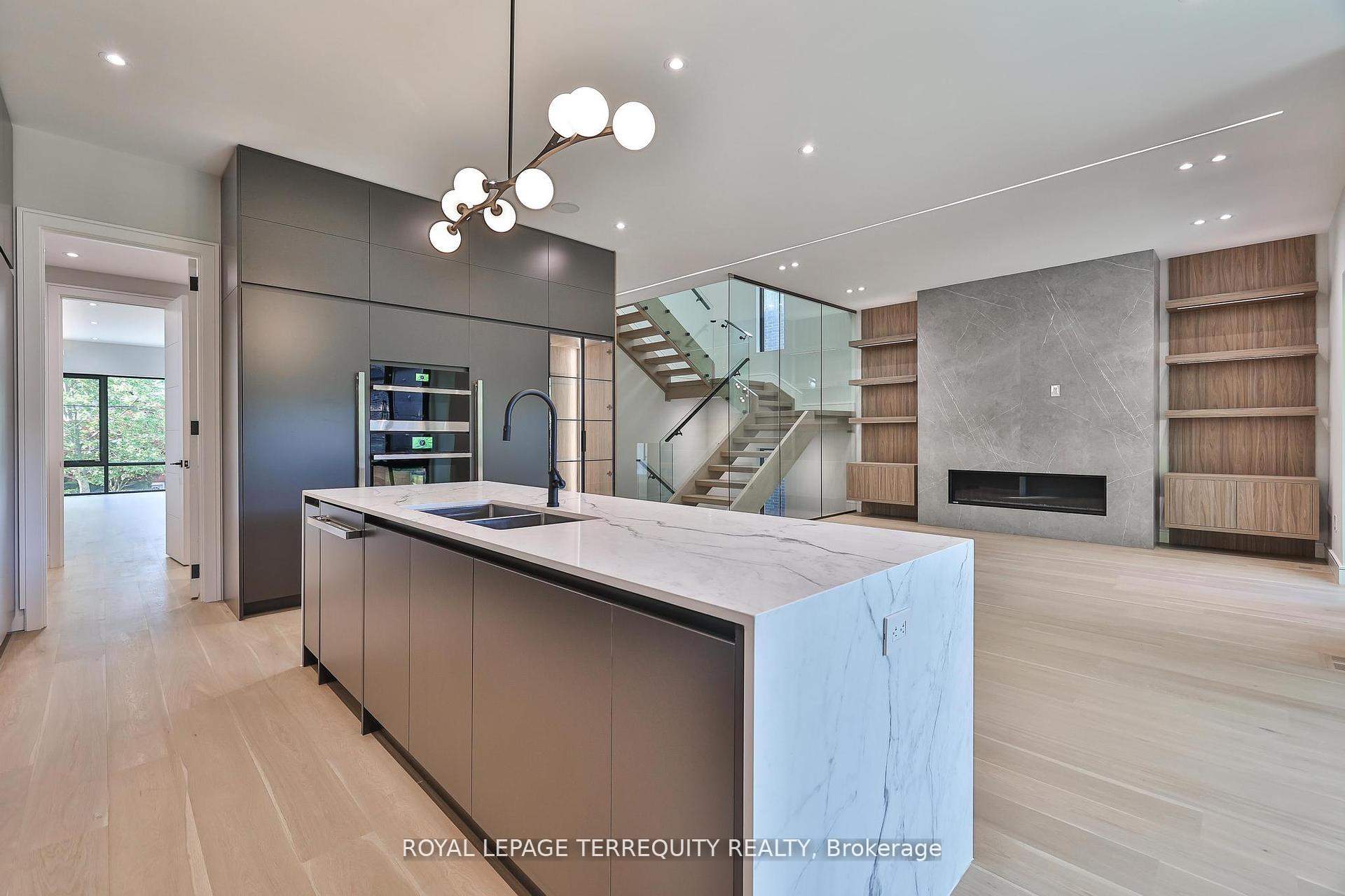 Photo 11 of 741 Woburn Avenue, Toronto, Bedford Park-Nortown — HOMEH