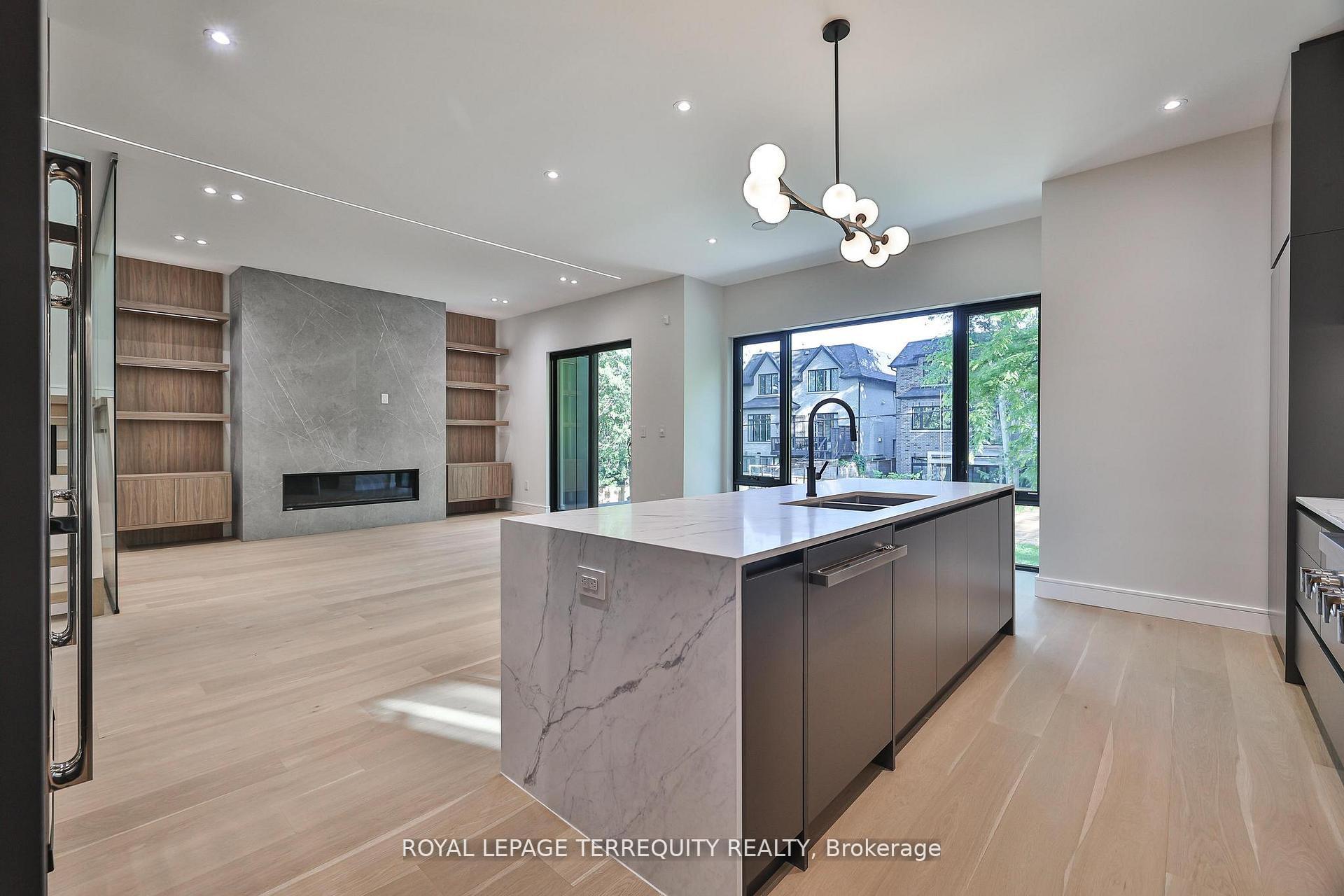 Photo 12 of 741 Woburn Avenue, Toronto, Bedford Park-Nortown — HOMEH