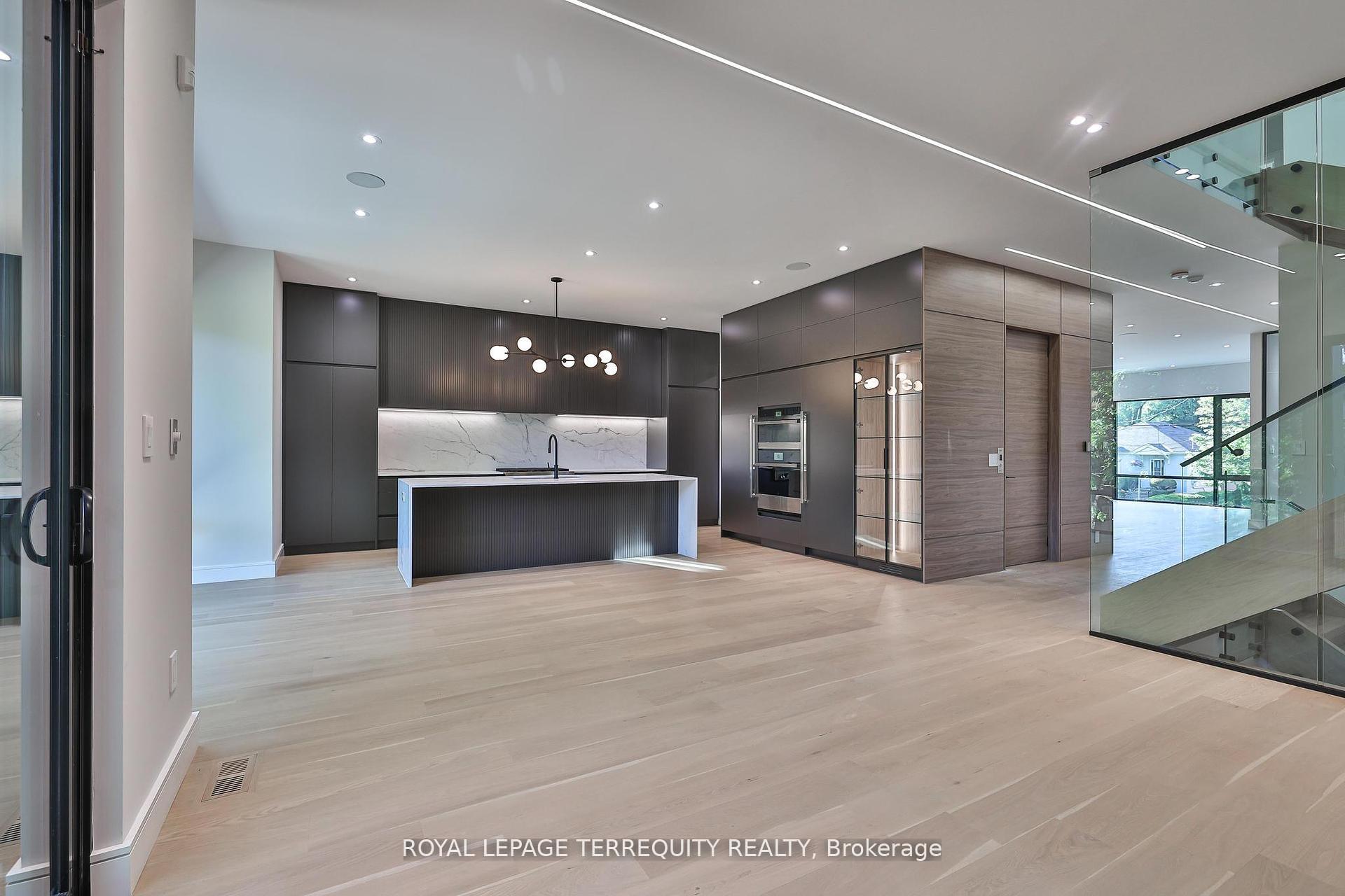 Photo 15 of 741 Woburn Avenue, Toronto, Bedford Park-Nortown — HOMEH