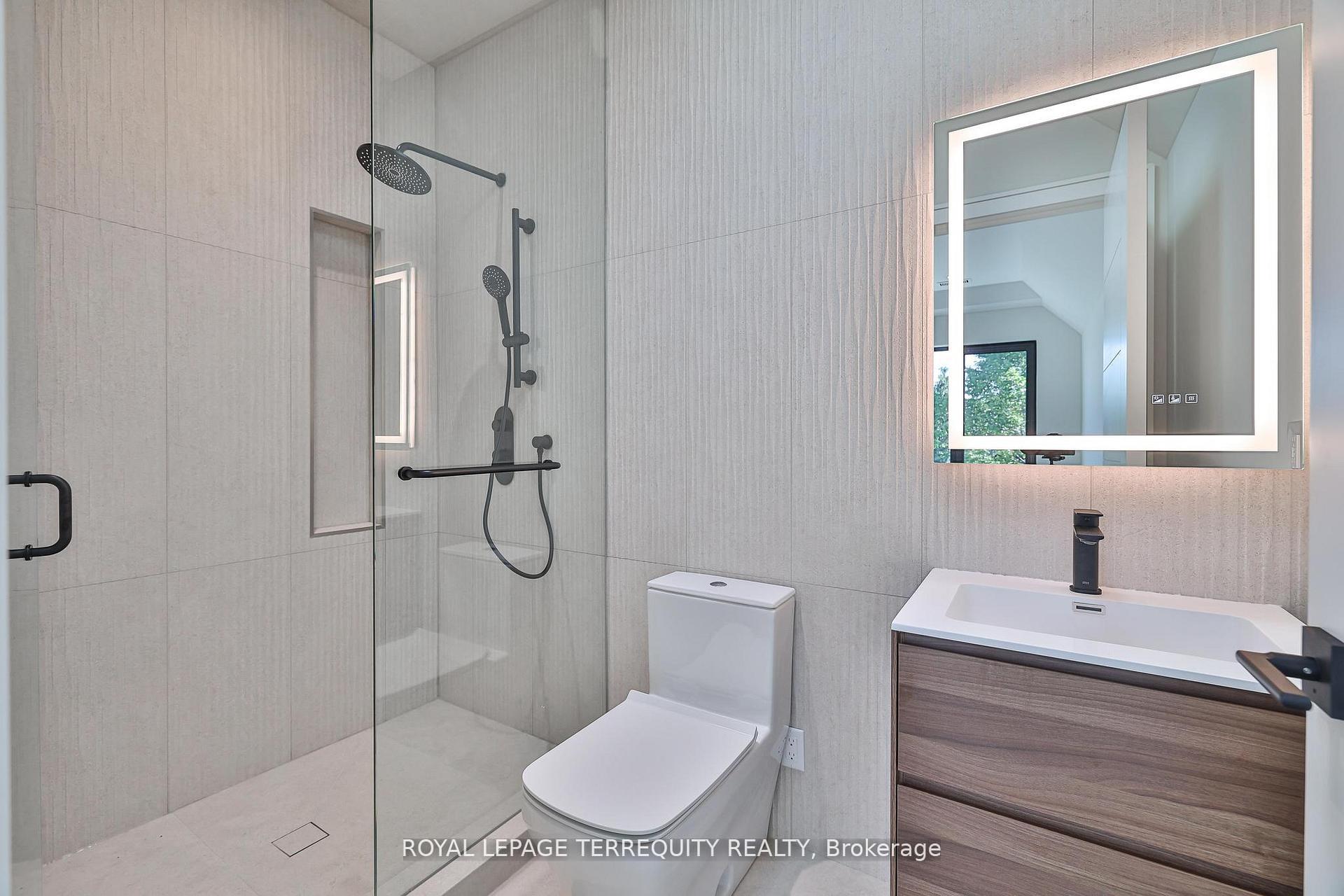 Photo 32 of 741 Woburn Avenue, Toronto, Bedford Park-Nortown — HOMEH