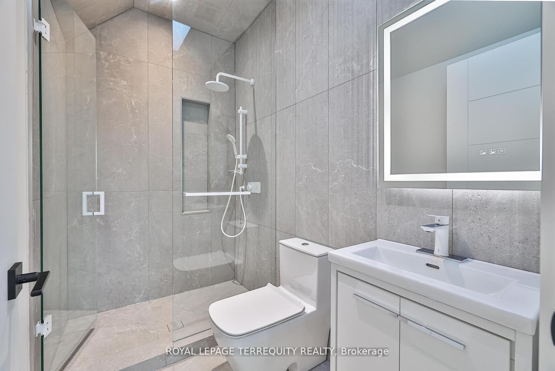Photo 35 of 741 Woburn Avenue, Toronto, Bedford Park-Nortown — HOMEH