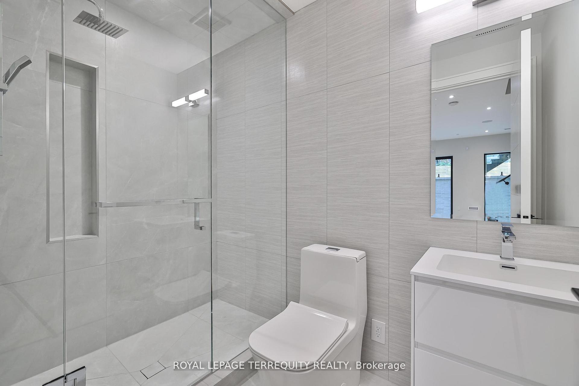 Photo 39 of 741 Woburn Avenue, Toronto, Bedford Park-Nortown — HOMEH