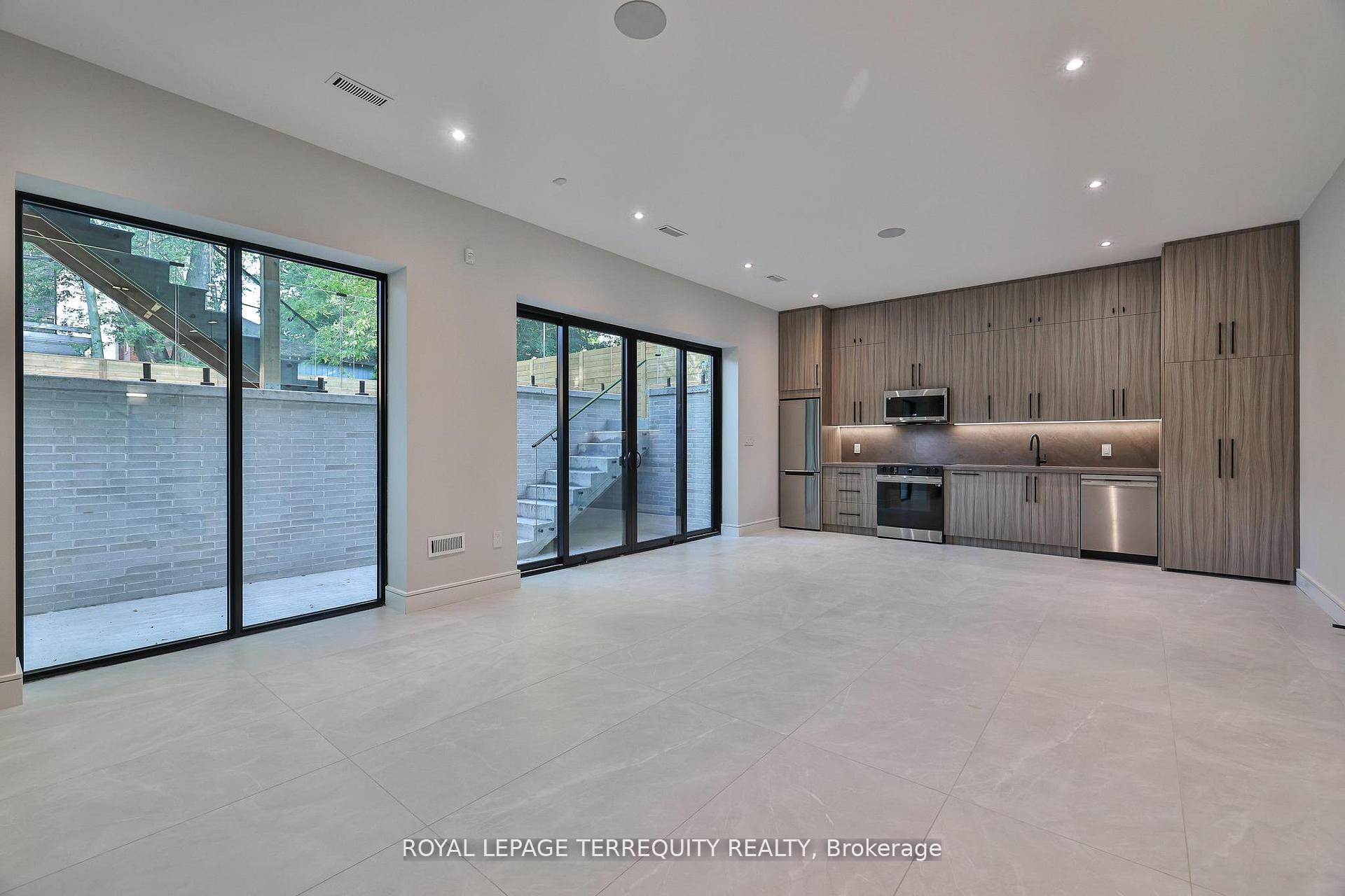 Photo 45 of 741 Woburn Avenue, Toronto, Bedford Park-Nortown — HOMEH