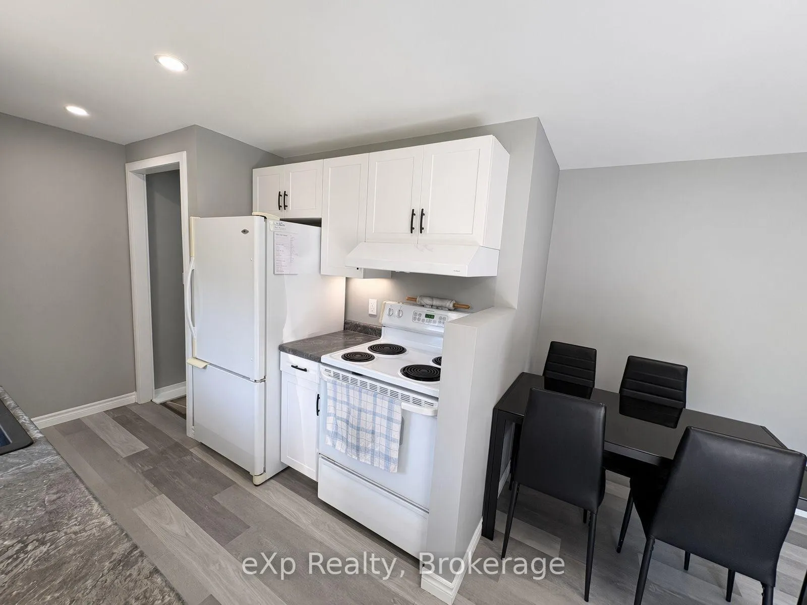 Photo 7 of 23 Valleyside Drive, Brockton — HOMEH