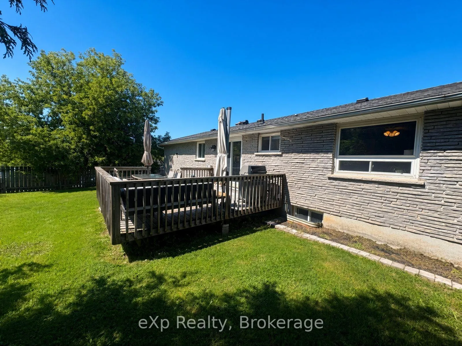 Photo 25 of 23 Valleyside Drive, Brockton — HOMEH