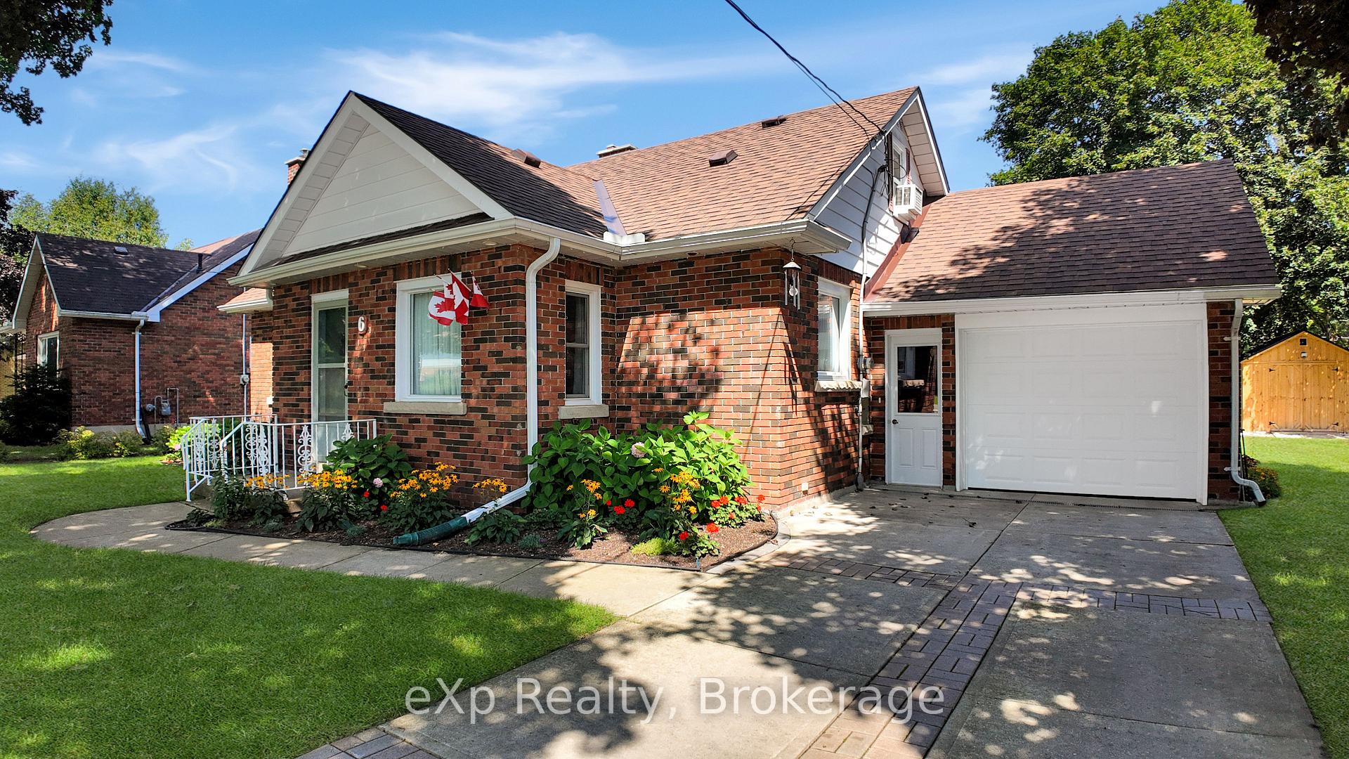 Photo 4 of 6 Johnstone Boulevard, Brockton — HOMEH