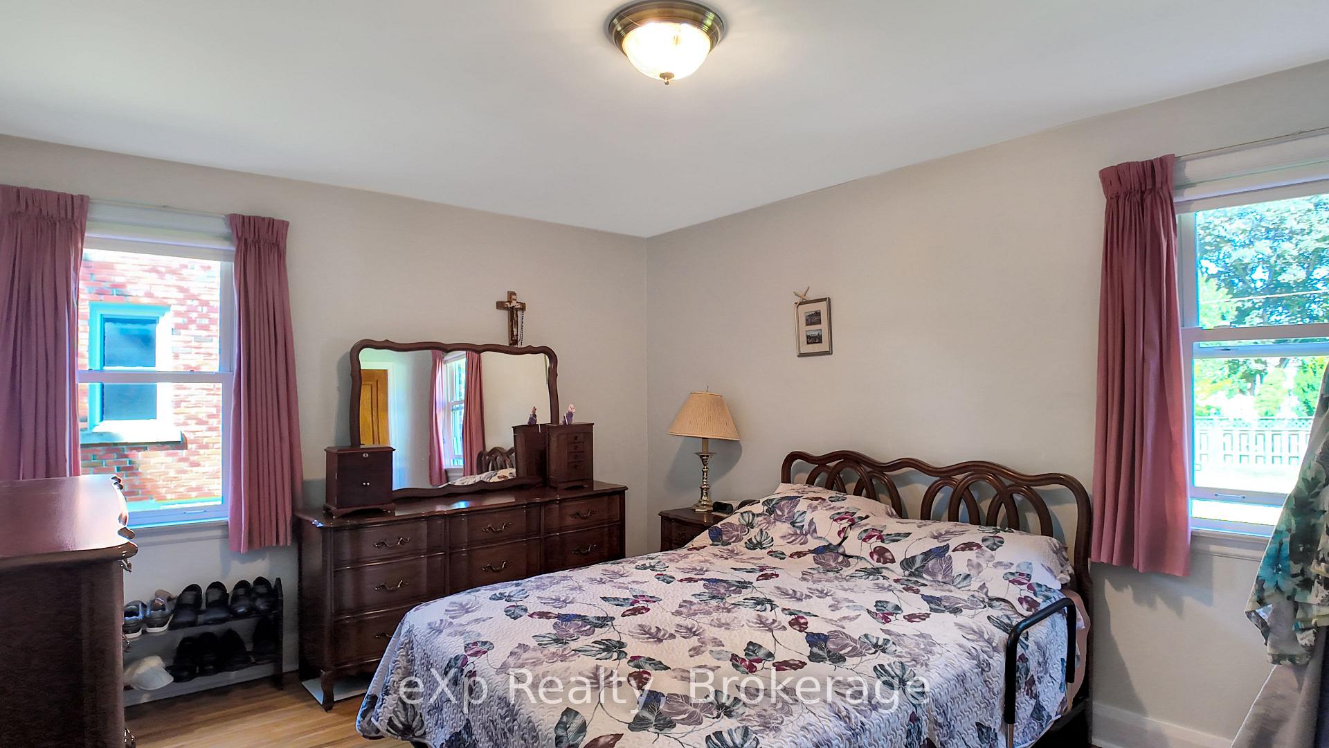Photo 15 of 6 Johnstone Boulevard, Brockton — HOMEH