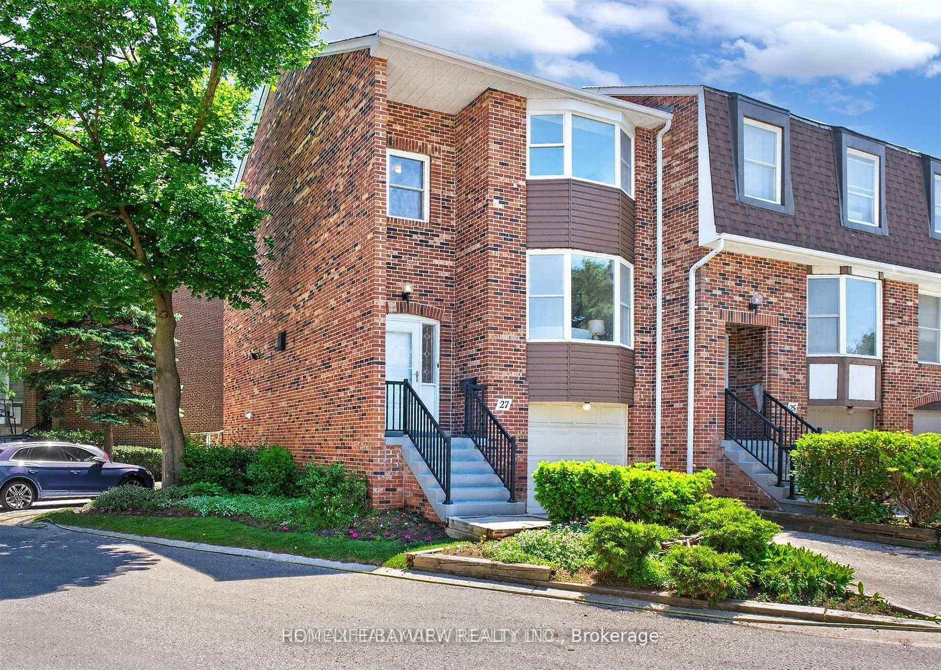 Photo 2 of Unit 13, 27 Hyde Park Court, Markham, German Mills — HOMEH