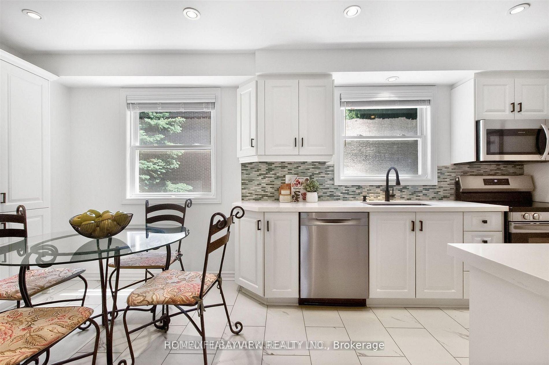 Photo 13 of Unit 13, 27 Hyde Park Court, Markham, German Mills — HOMEH