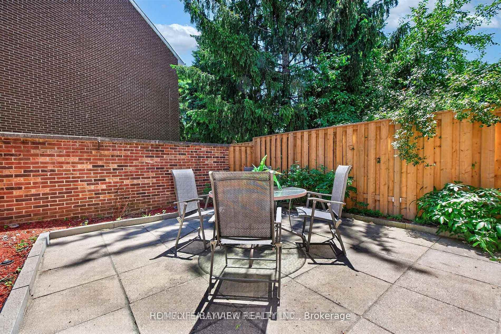 Photo 33 of Unit 13, 27 Hyde Park Court, Markham, German Mills — HOMEH