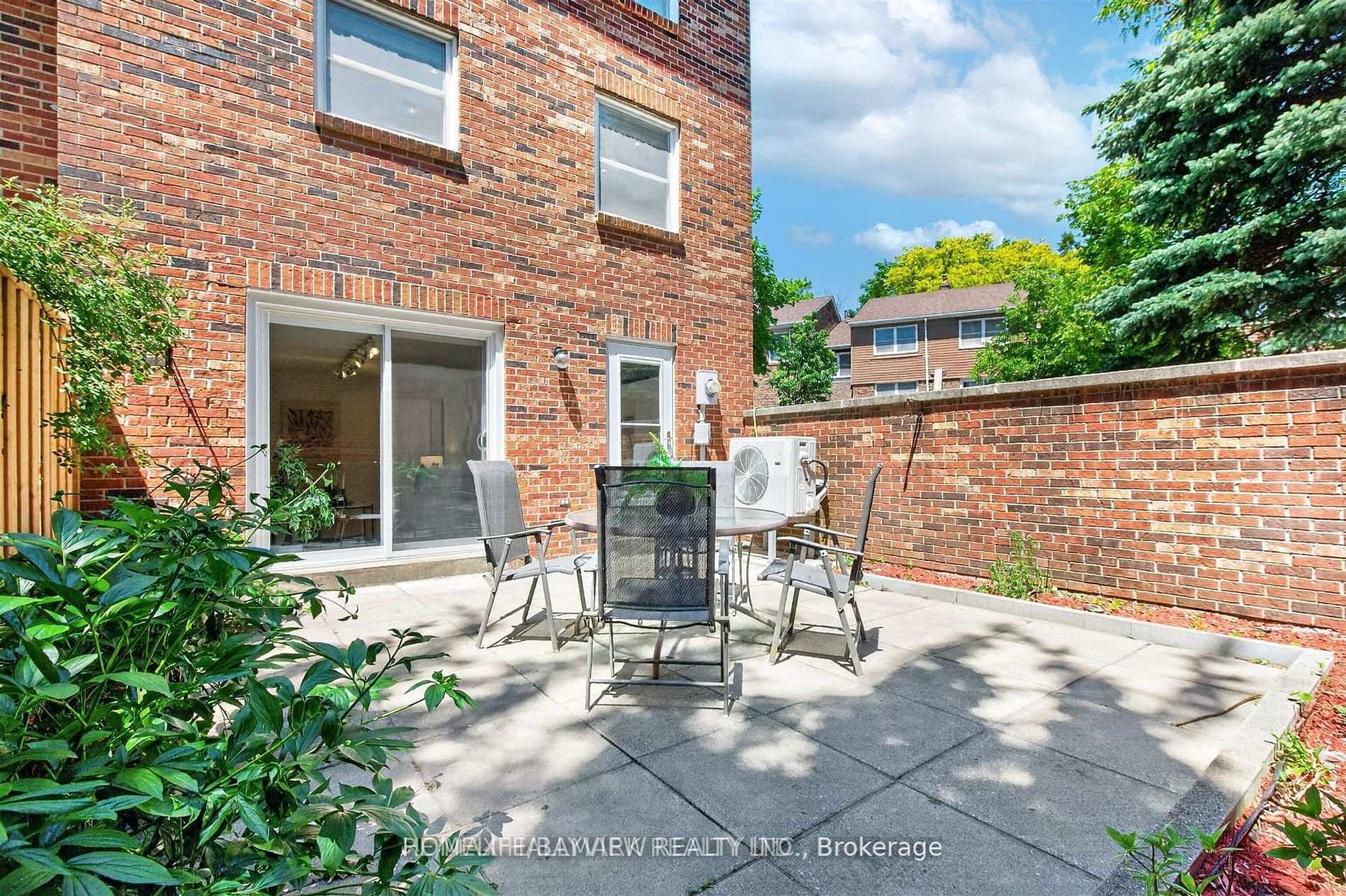 Photo 35 of Unit 13, 27 Hyde Park Court, Markham, German Mills — HOMEH