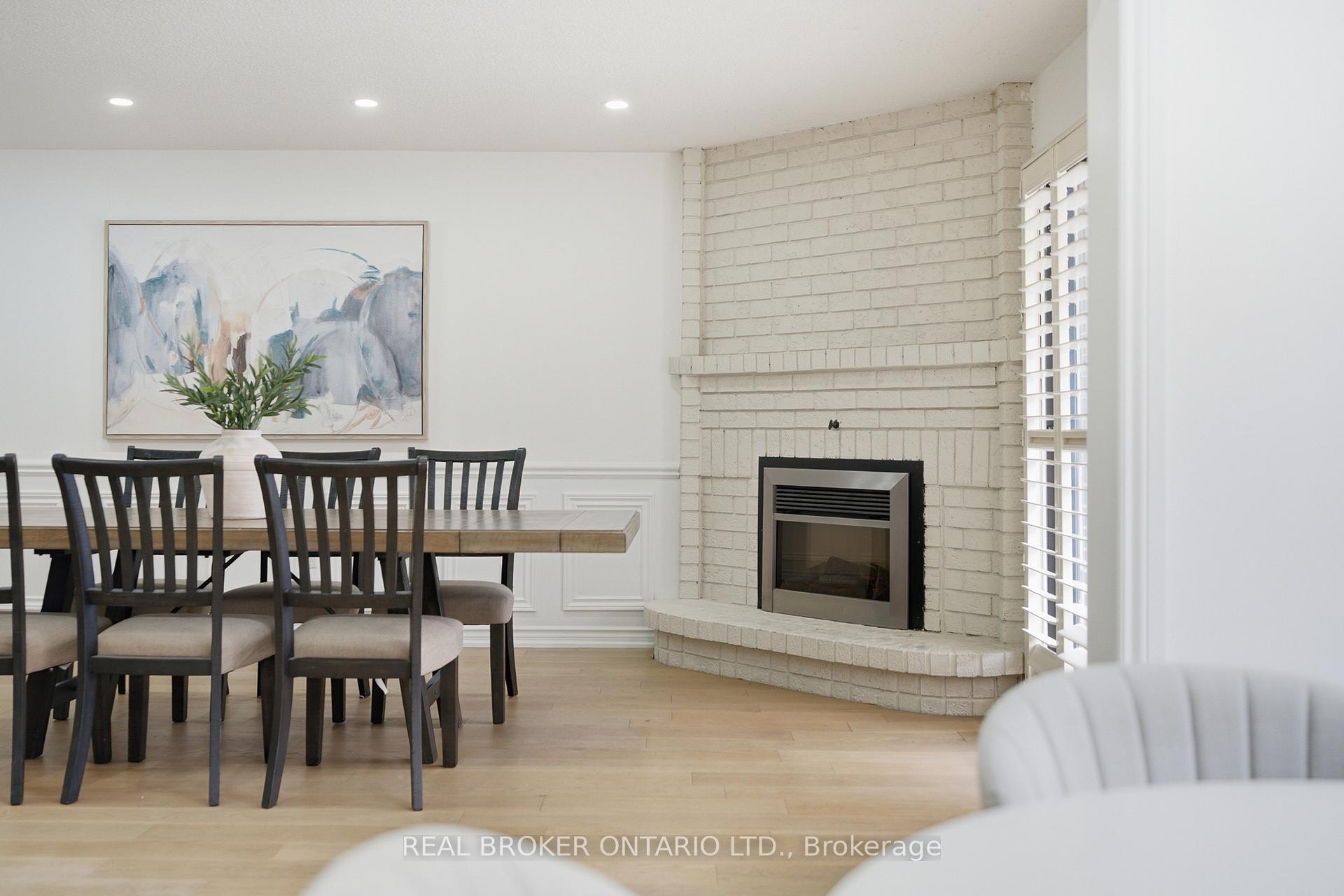 Photo 10 of 94 Roxana Avenue, Vaughan, West Woodbridge — HOMEH