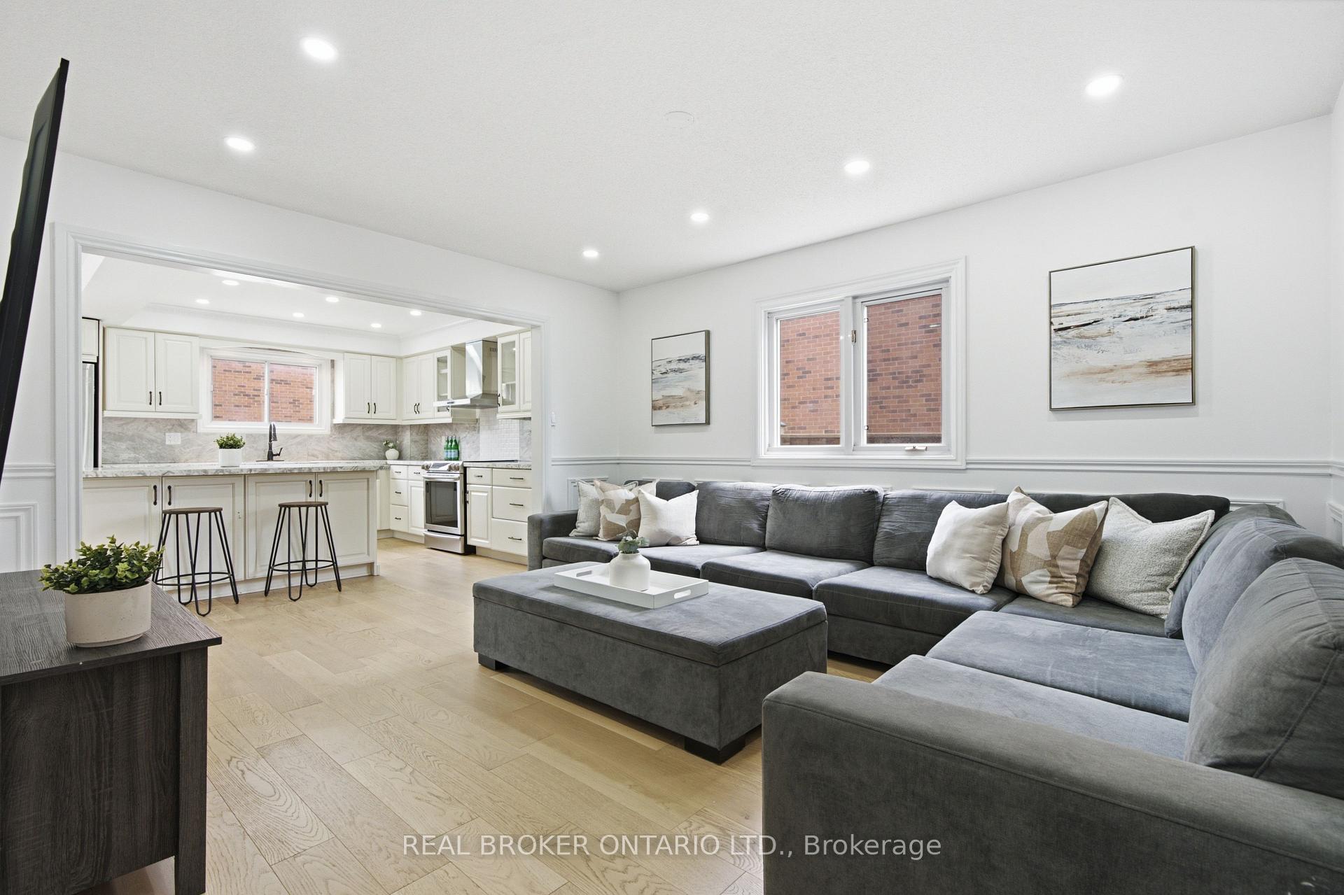 Photo 18 of 94 Roxana Avenue, Vaughan, West Woodbridge — HOMEH