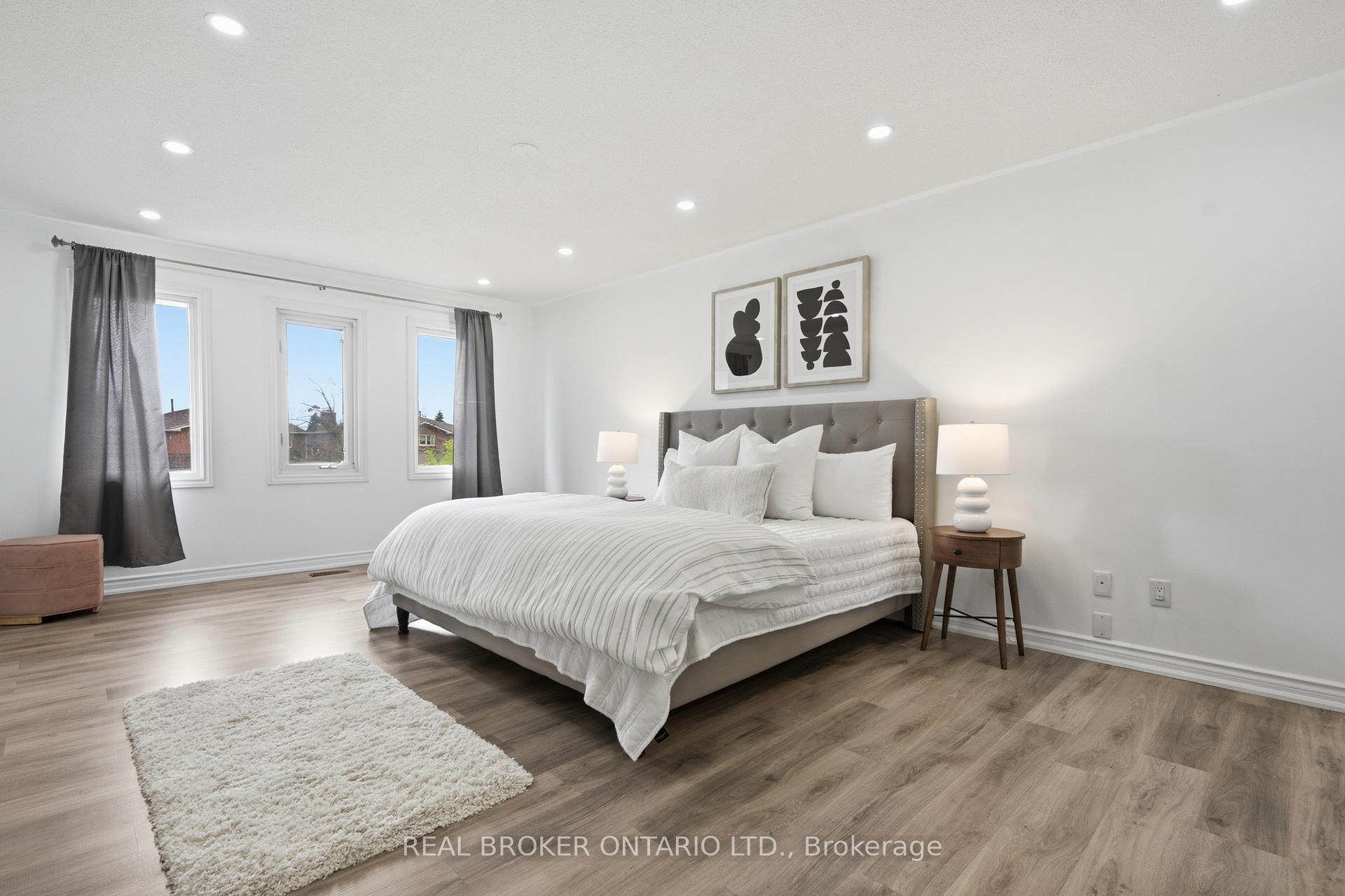 Photo 20 of 94 Roxana Avenue, Vaughan, West Woodbridge — HOMEH