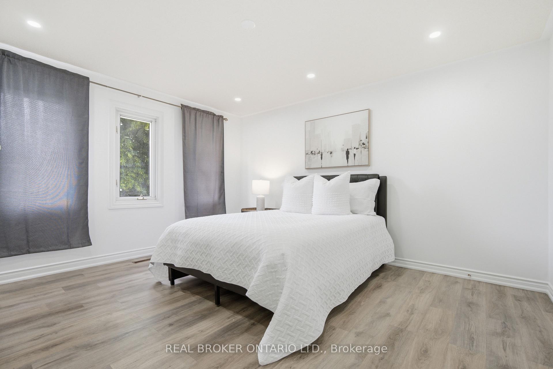 Photo 30 of 94 Roxana Avenue, Vaughan, West Woodbridge — HOMEH
