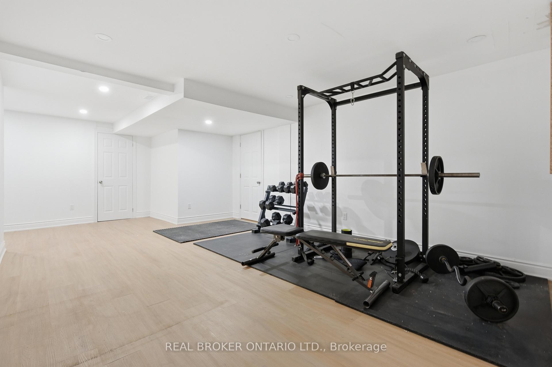 Photo 33 of 94 Roxana Avenue, Vaughan, West Woodbridge — HOMEH