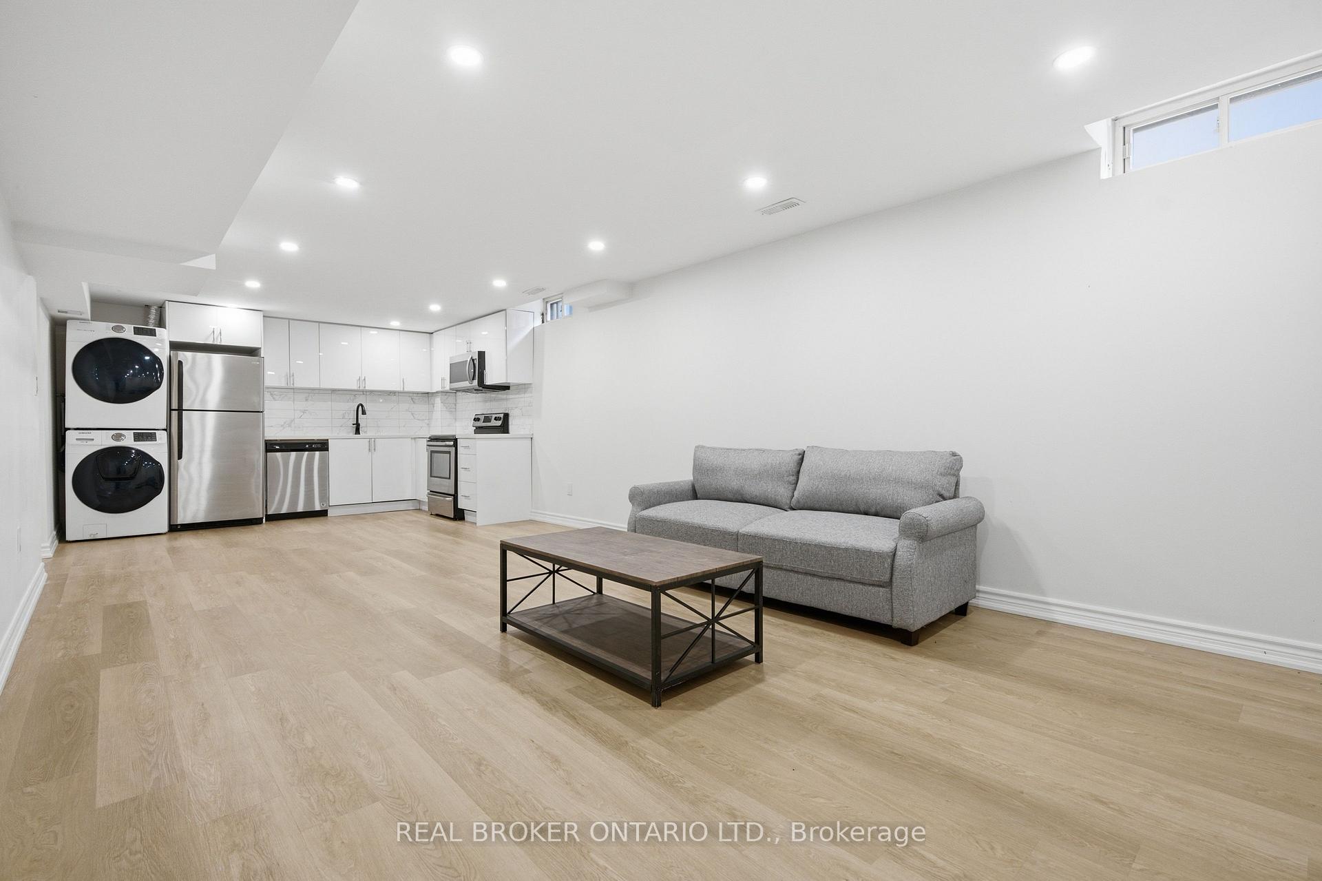 Photo 35 of 94 Roxana Avenue, Vaughan, West Woodbridge — HOMEH
