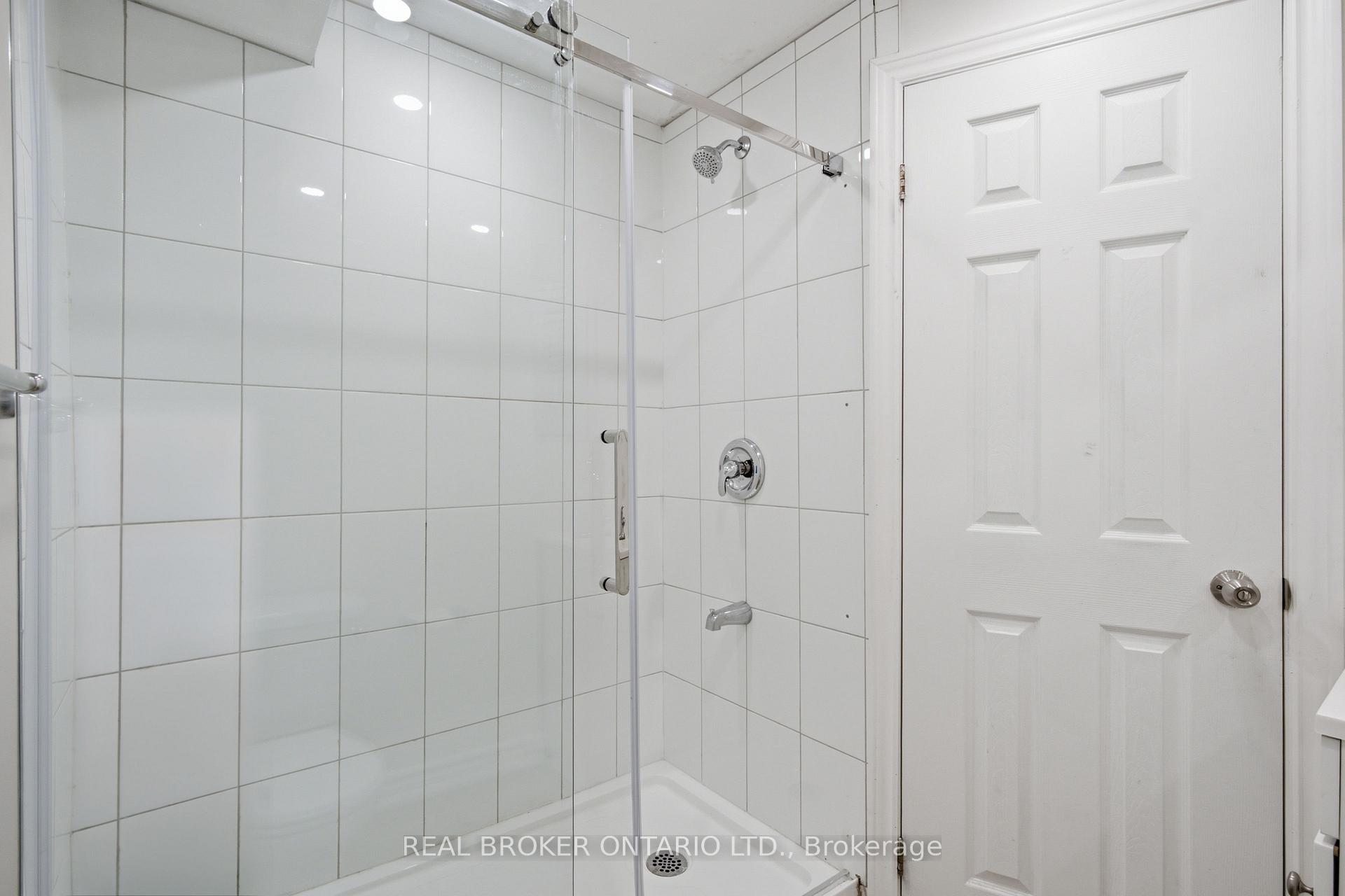 Photo 38 of 94 Roxana Avenue, Vaughan, West Woodbridge — HOMEH