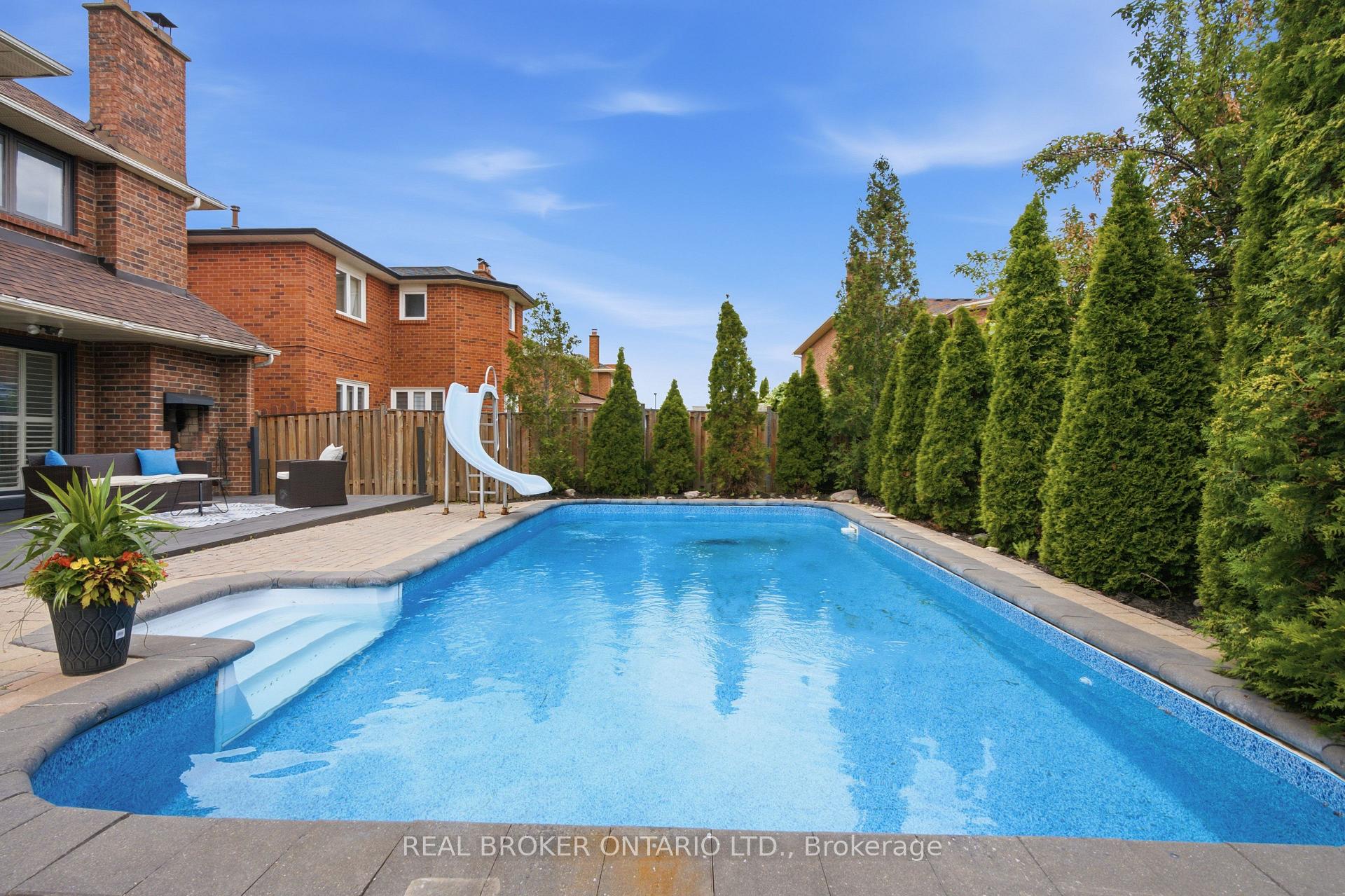 Photo 47 of 94 Roxana Avenue, Vaughan, West Woodbridge — HOMEH