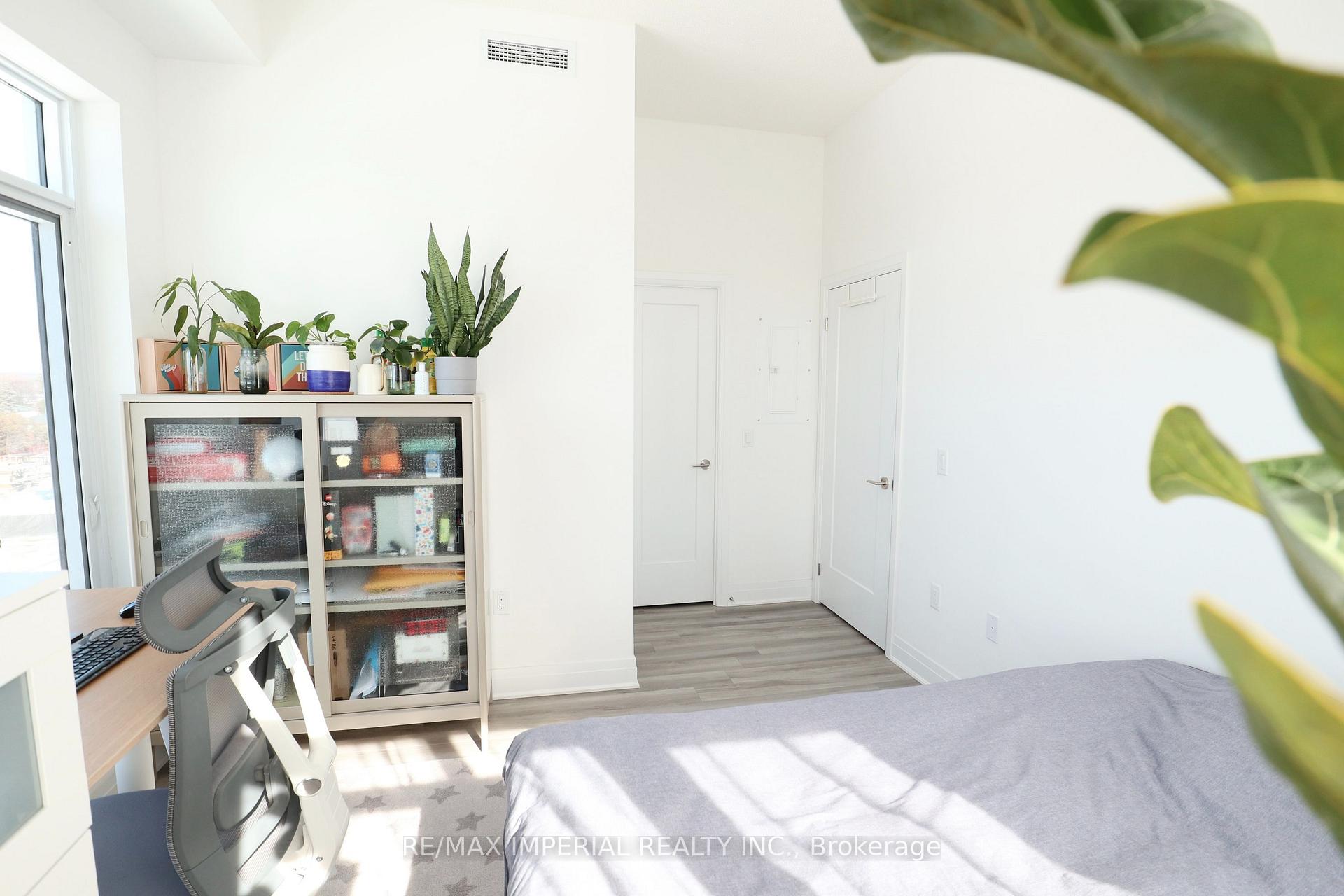 Photo 13 of Unit 402, 3220 Sheppard Avenue E, Scarborough, Tam O'Shanter-Sullivan — HOMEH