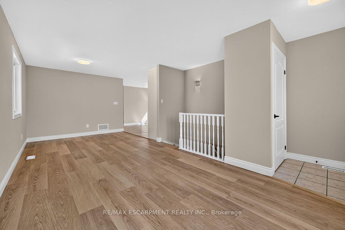 Photo 9 of 83 Marion Street, Hamilton, Mount Hope — HOMEH