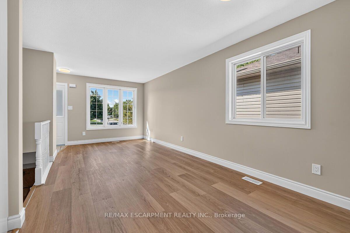 Photo 6 of 83 Marion Street, Hamilton, Mount Hope — HOMEH