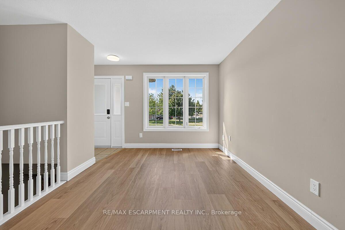 Photo 7 of 83 Marion Street, Hamilton, Mount Hope — HOMEH