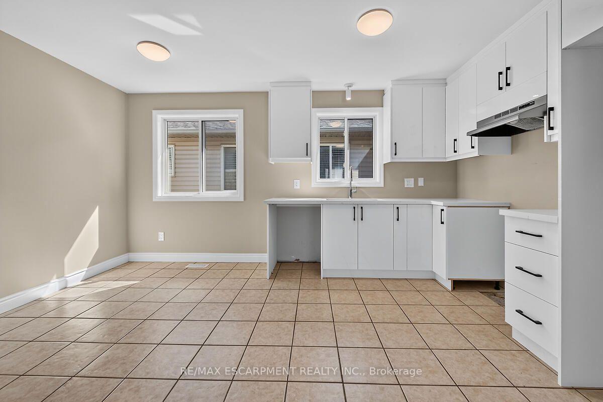Photo 12 of 83 Marion Street, Hamilton, Mount Hope — HOMEH