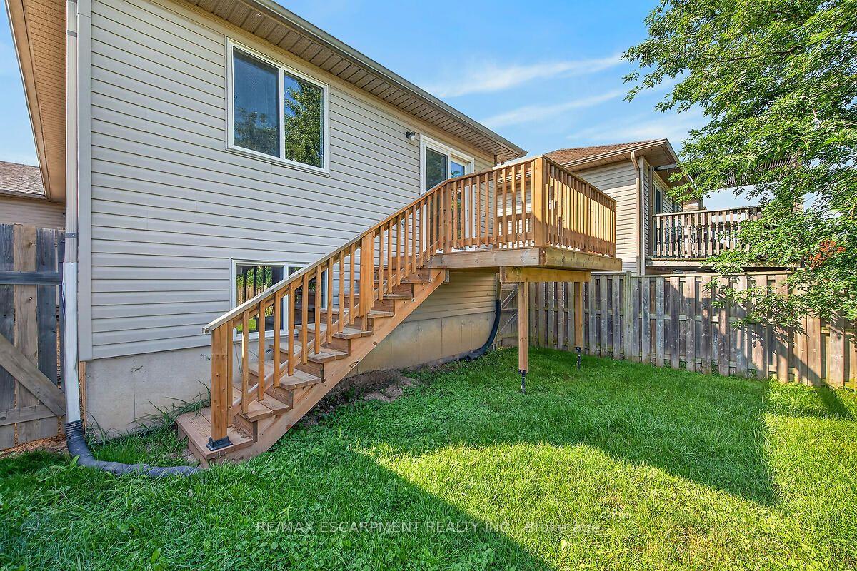 Photo 35 of 83 Marion Street, Hamilton, Mount Hope — HOMEH