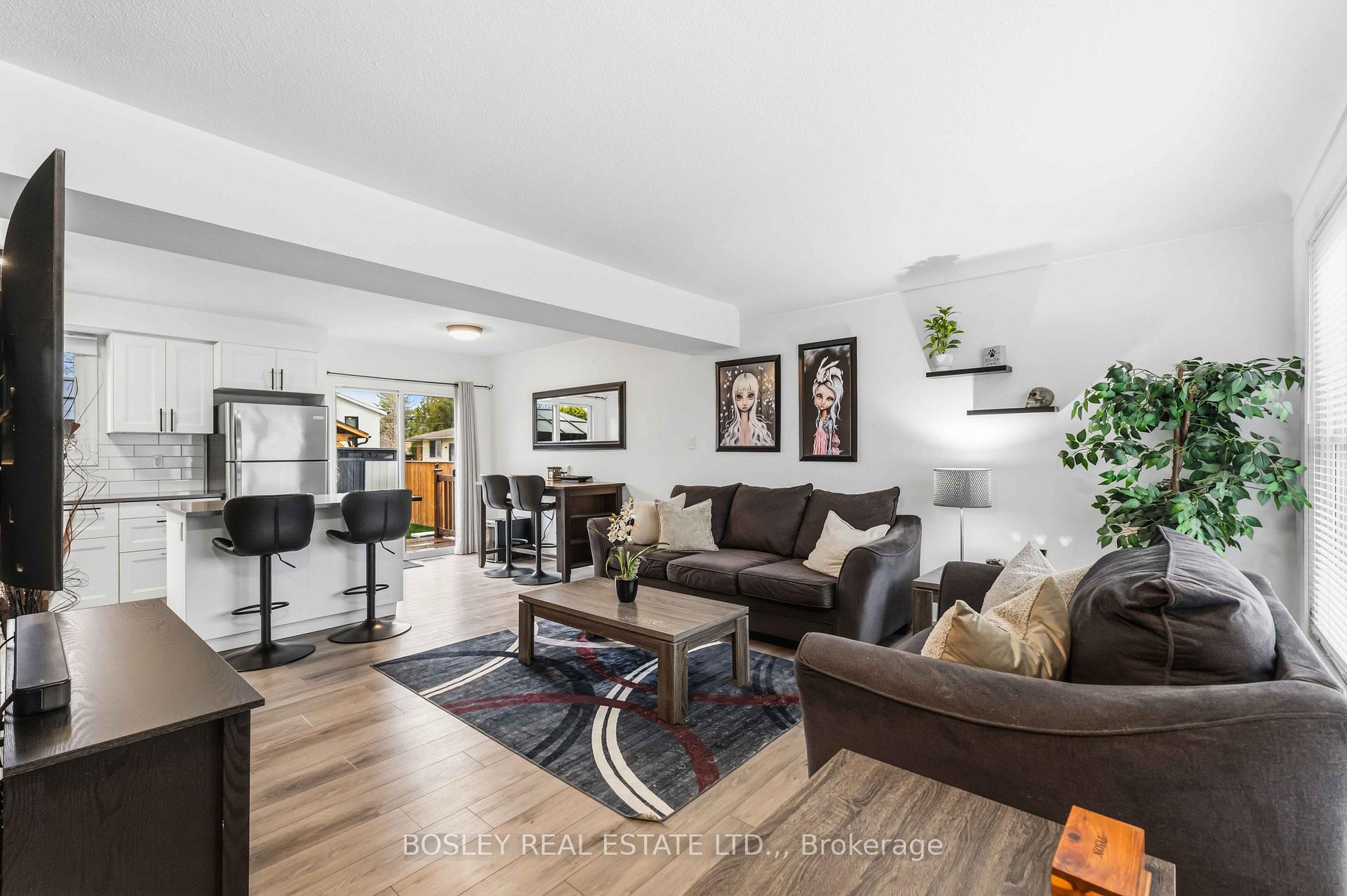 Photo 5 of 75 Wildwood Road, St. Catharines, Port Weller — HOMEH