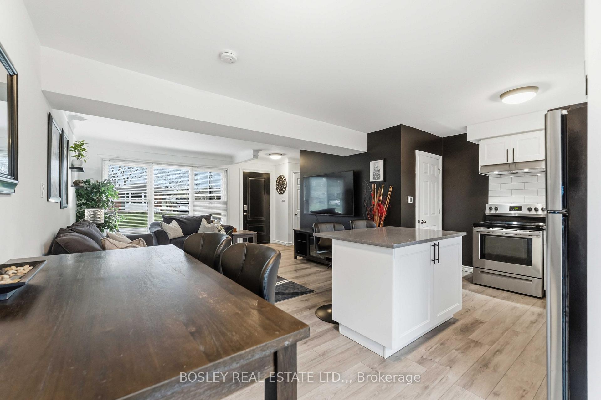 Photo 6 of 75 Wildwood Road, St. Catharines, Port Weller — HOMEH