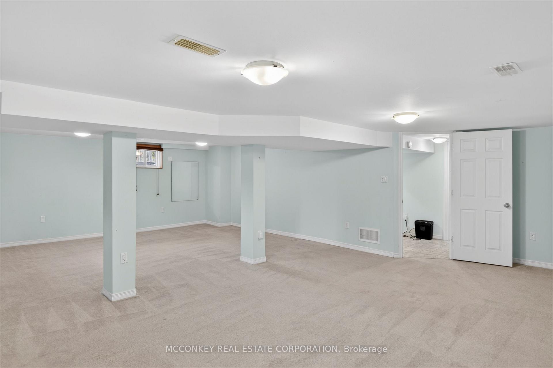 Photo 27 of 834 Crowley Crescent, Peterborough, Monaghan Ward 2 — HOMEH