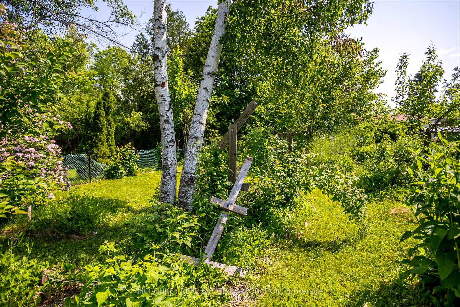 Photo 39 of 834 Crowley Crescent, Peterborough, Monaghan Ward 2 — HOMEH
