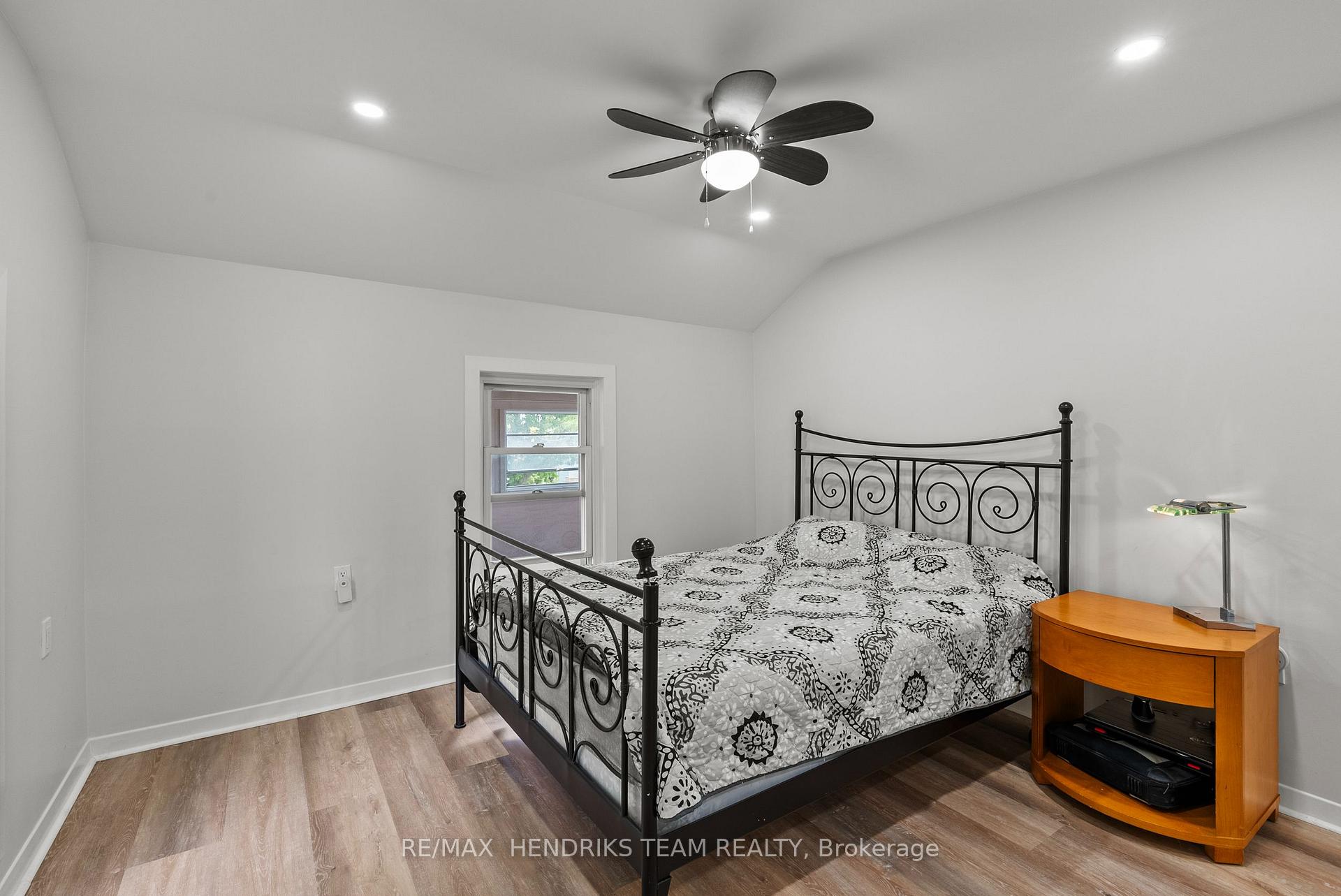 Photo 23 of 85 Pine Street S, Thorold, Thorold Downtown — HOMEH