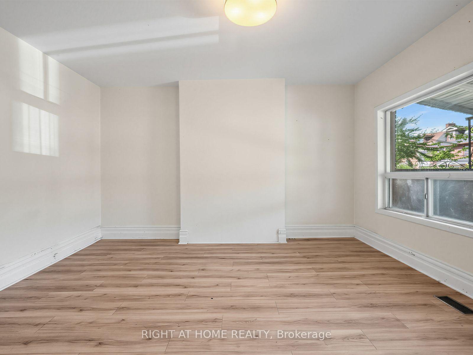 Photo 5 of 10 Havelock Street, Toronto, Dufferin Grove — HOMEH