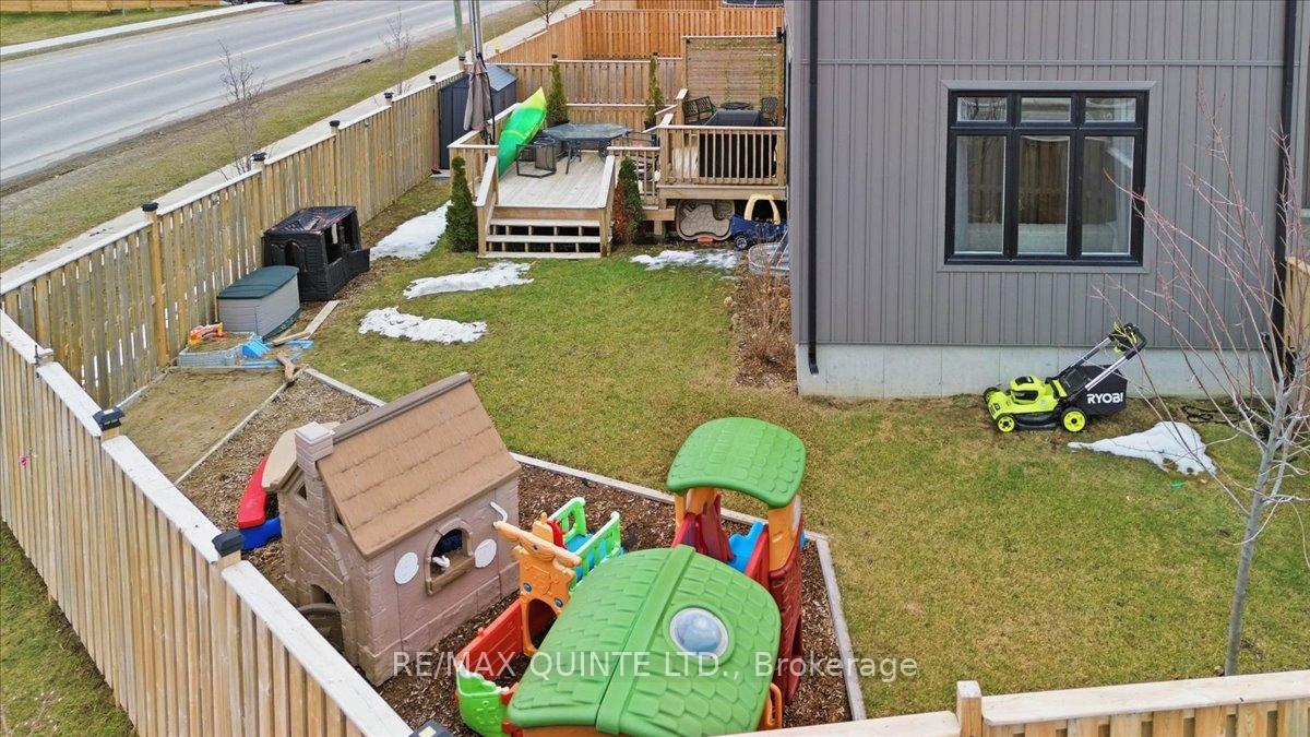 Photo 36 of 5 Allen Street, Prince Edward County, Hallowell Ward — HOMEH