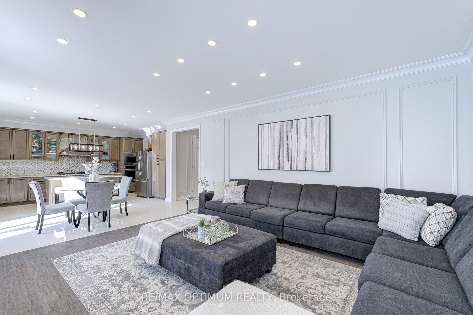 Photo 12 of 120 Canary Close, Brampton, Credit Valley — HOMEH