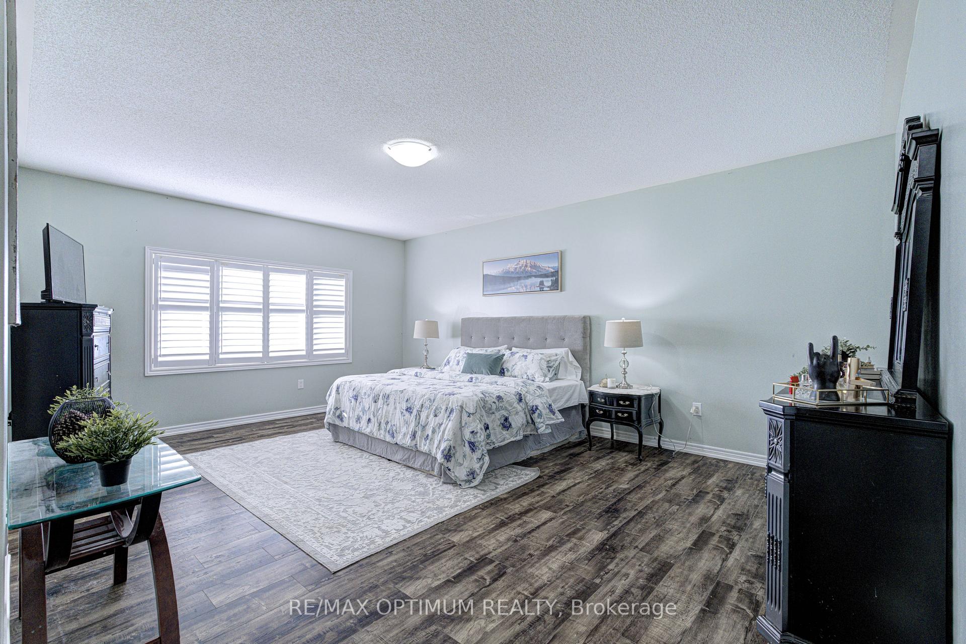 Photo 21 of 120 Canary Close, Brampton, Credit Valley — HOMEH